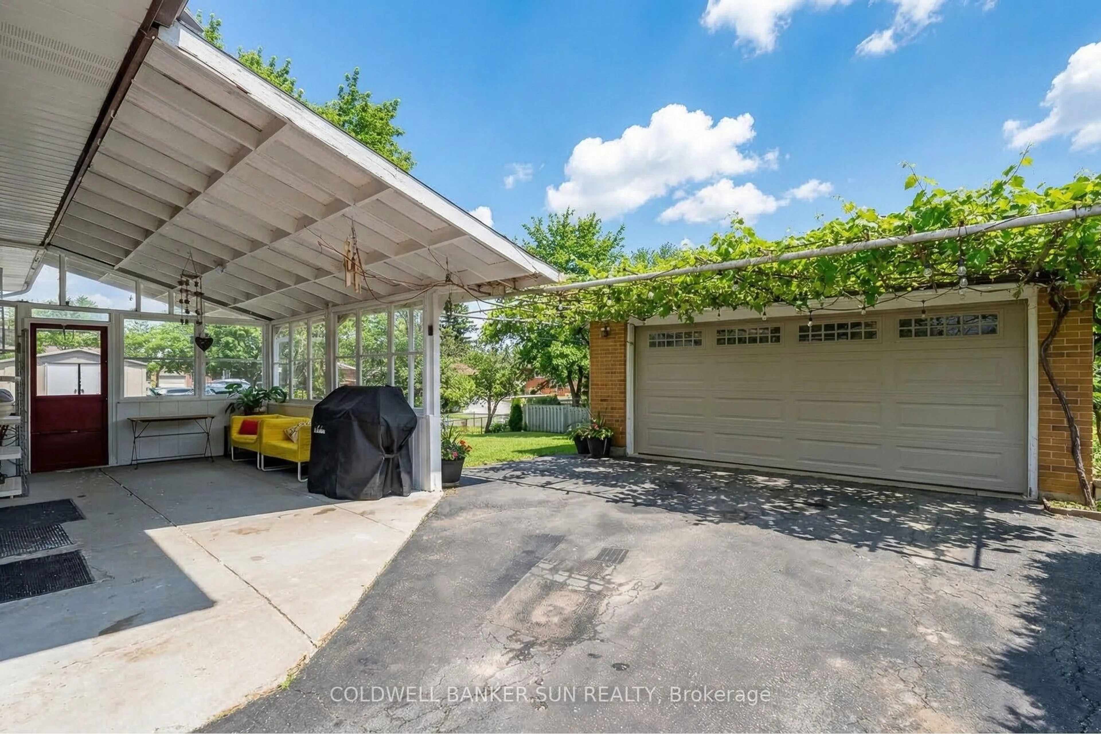 Indoor garage for 84 Dumbarton St, Guelph Ontario N1E 3T7