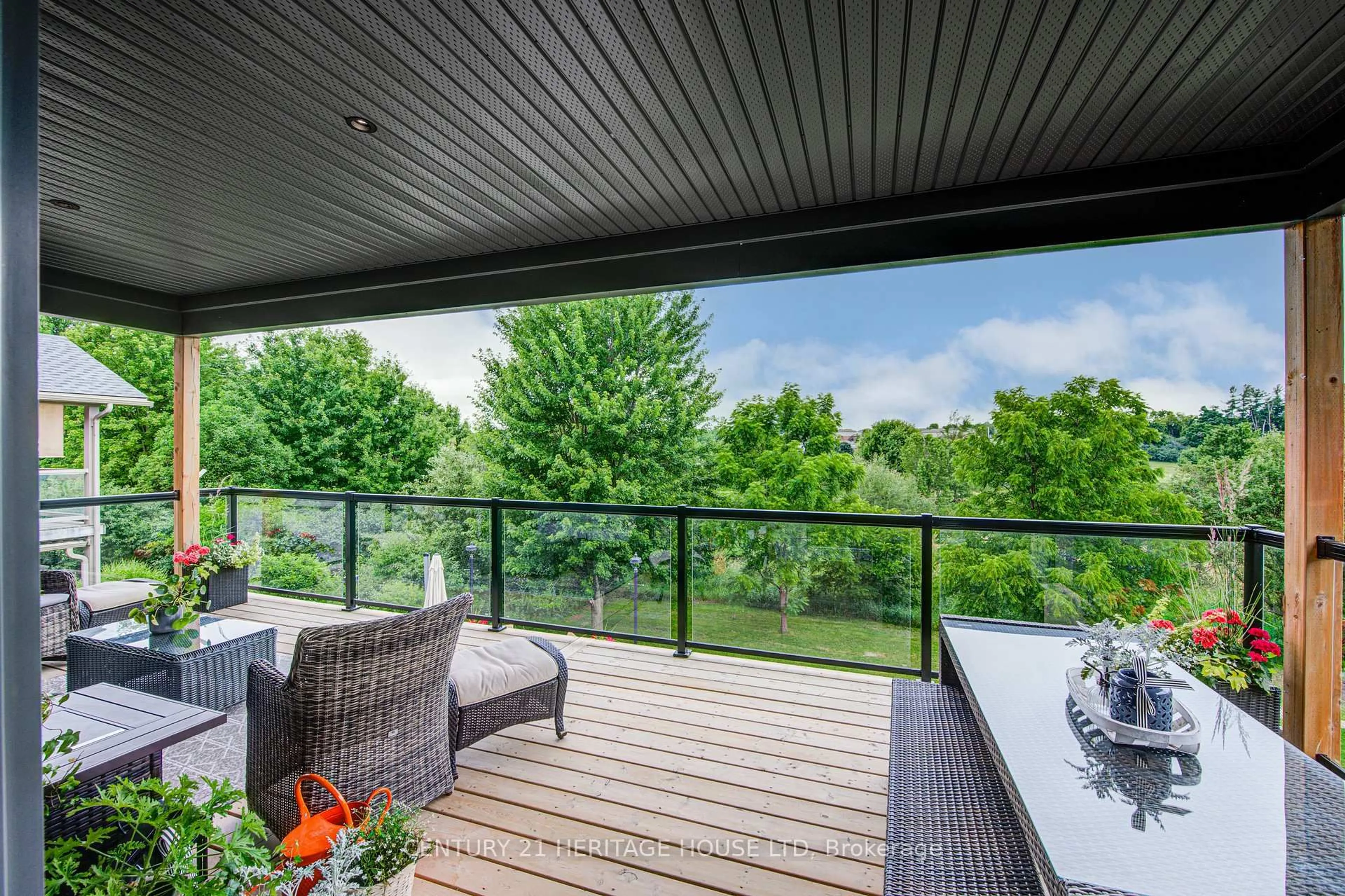 Patio, unknown for 27 Ridgewood Cres, St. Marys Ontario N4X 1E8
