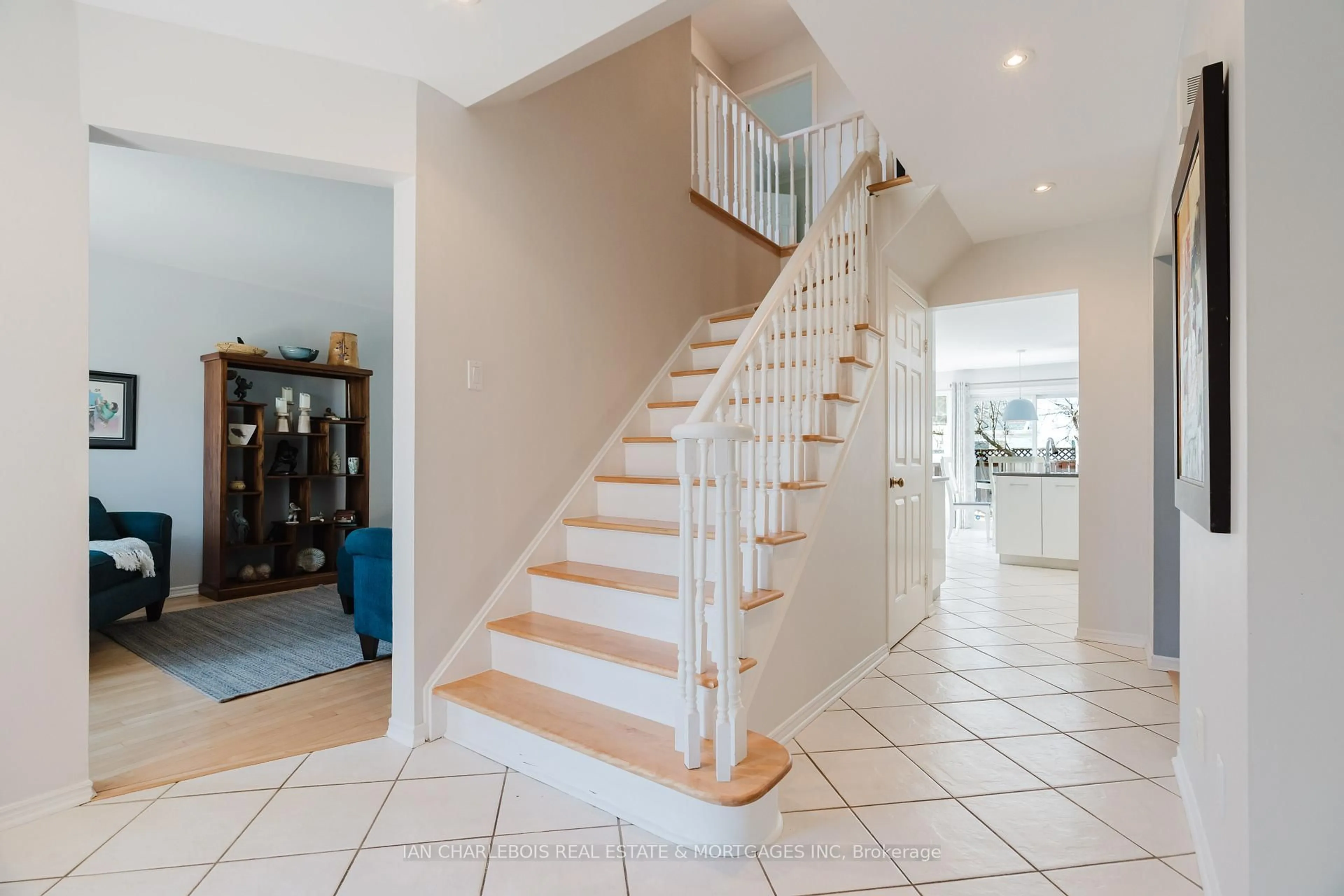 Unknown for 583 Apollo Way, Orleans Ontario K4A 1T7