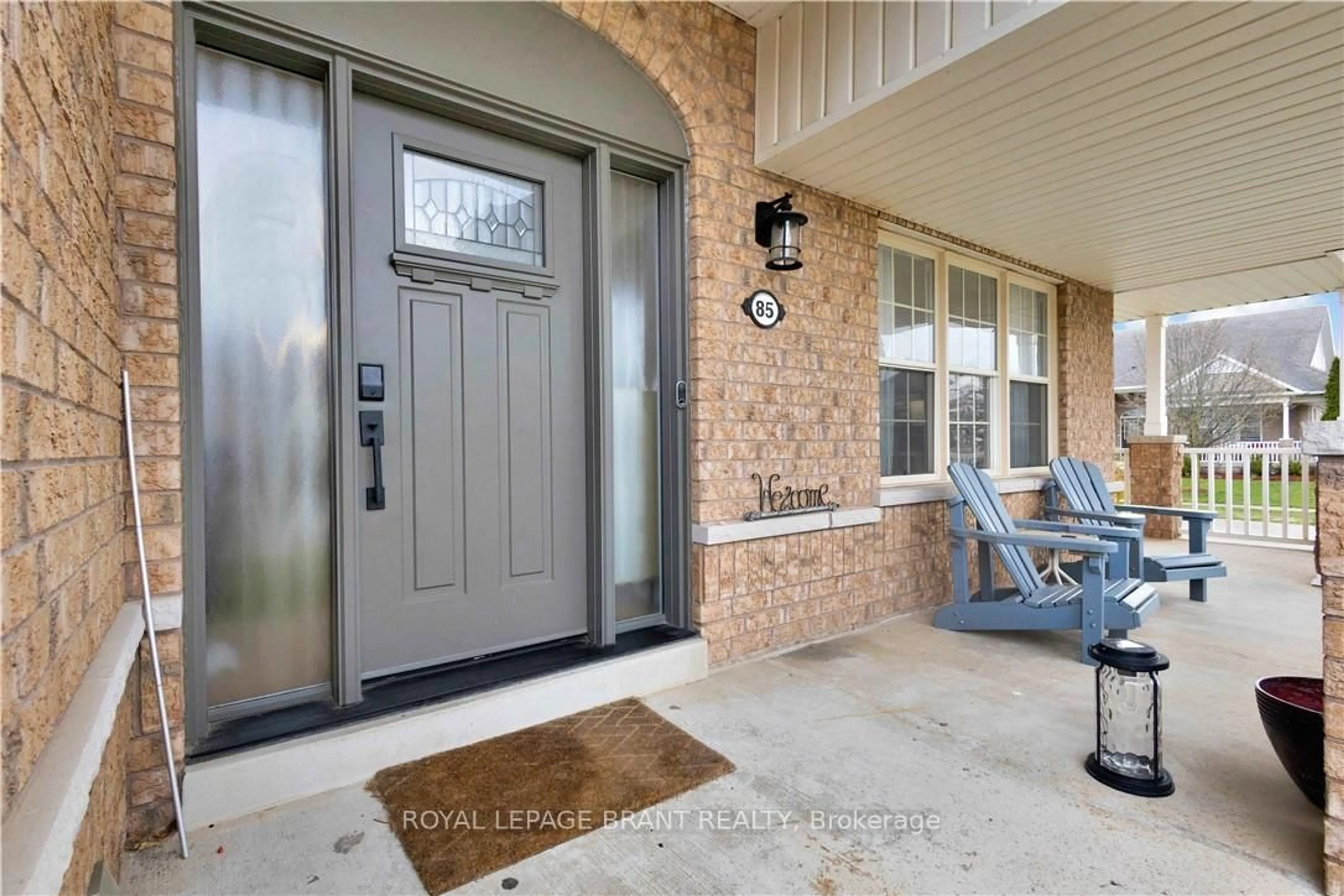 Indoor entryway for 85 Hunter Way, Brantford Ontario N3T 0A2