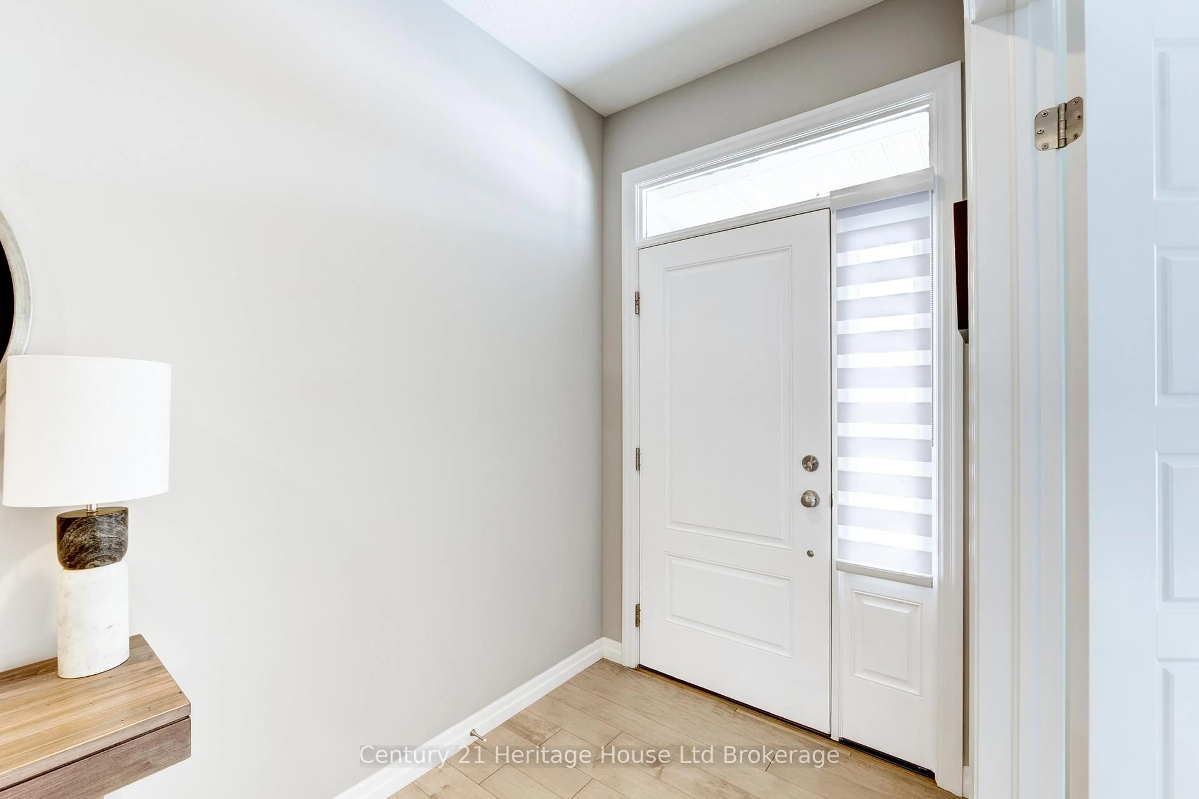 Indoor entryway for 29 Keba Cres, Tillsonburg Ontario N4G 0K6