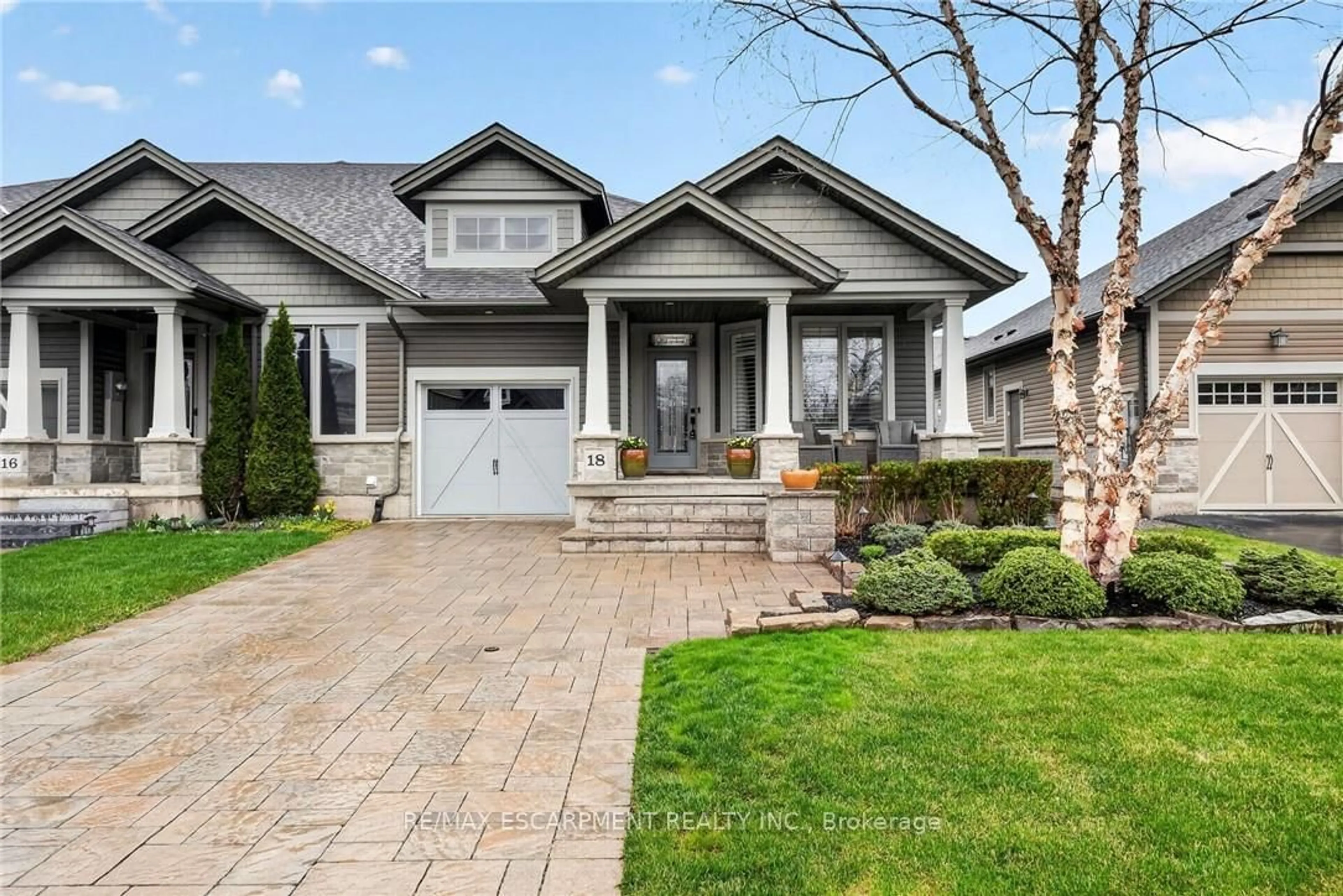 Home with brick exterior material, street for 18 Brookside Terr, West Lincoln Ontario L0R 2A0