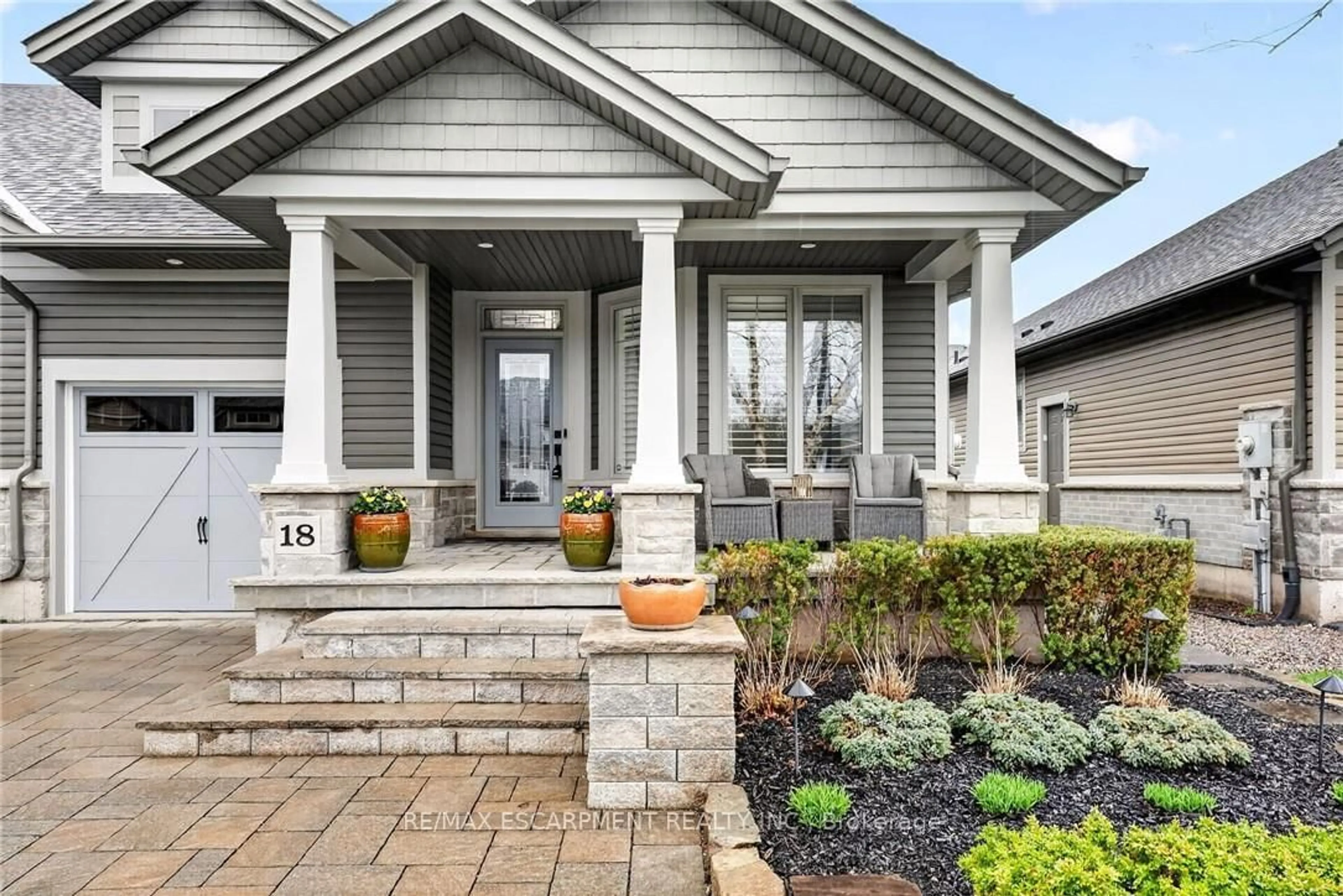 Home with brick exterior material, street for 18 Brookside Terr, West Lincoln Ontario L0R 2A0