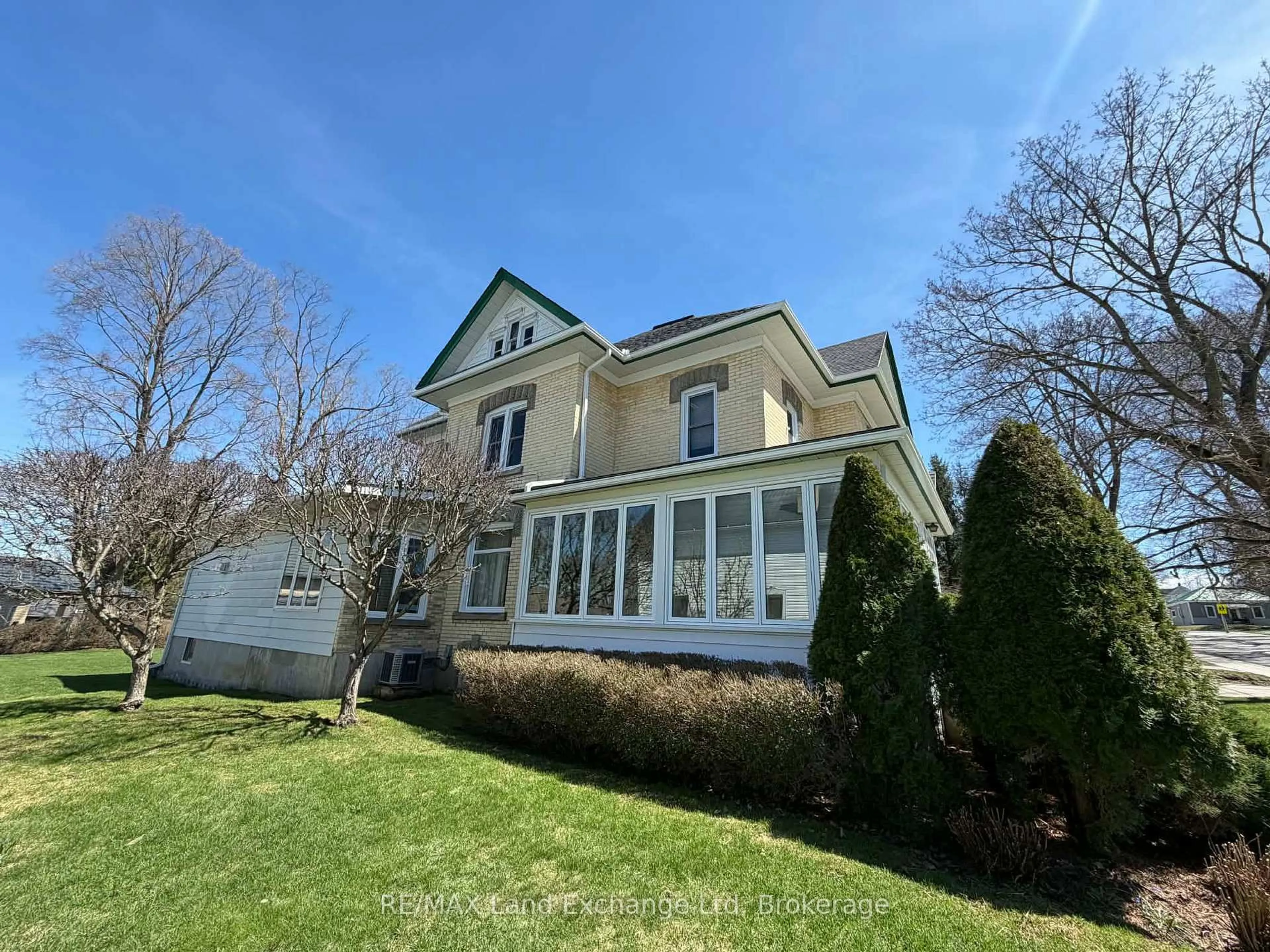 Home with vinyl exterior material, unknown for 85 Patrick St, North Huron Ontario N0G 2W0