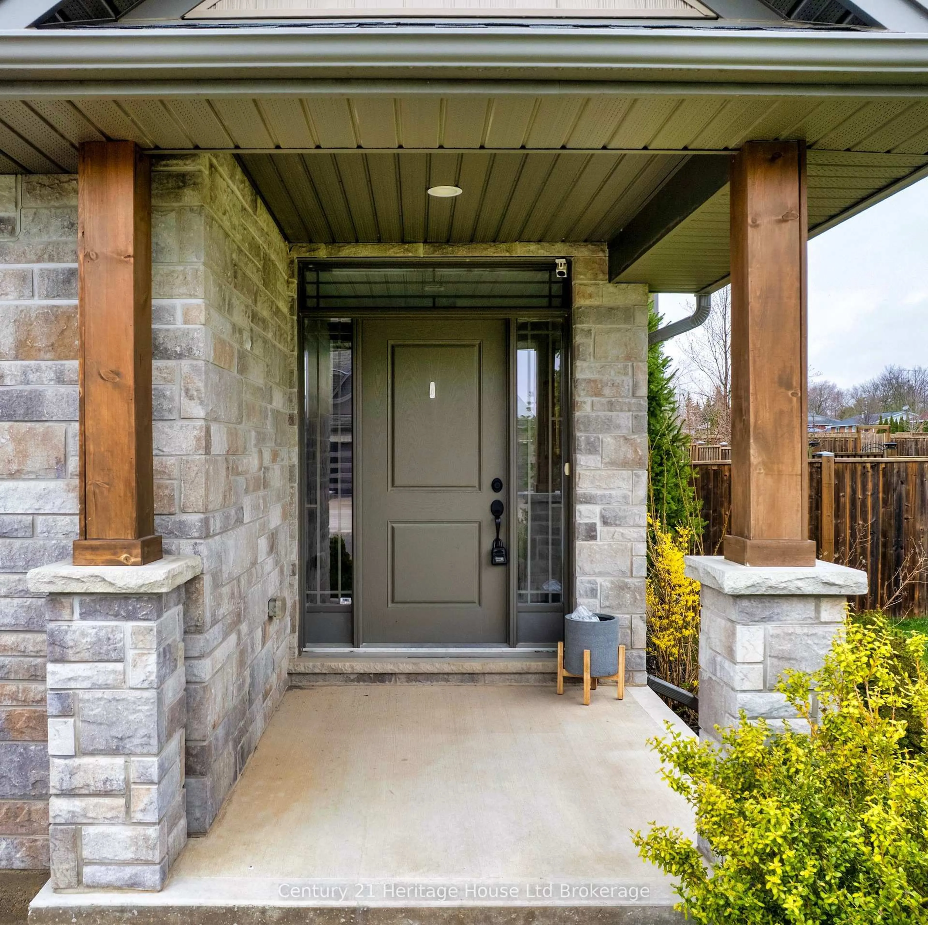Unknown for 81 Graydon Dr, South-West Oxford Ontario N0J 1N0