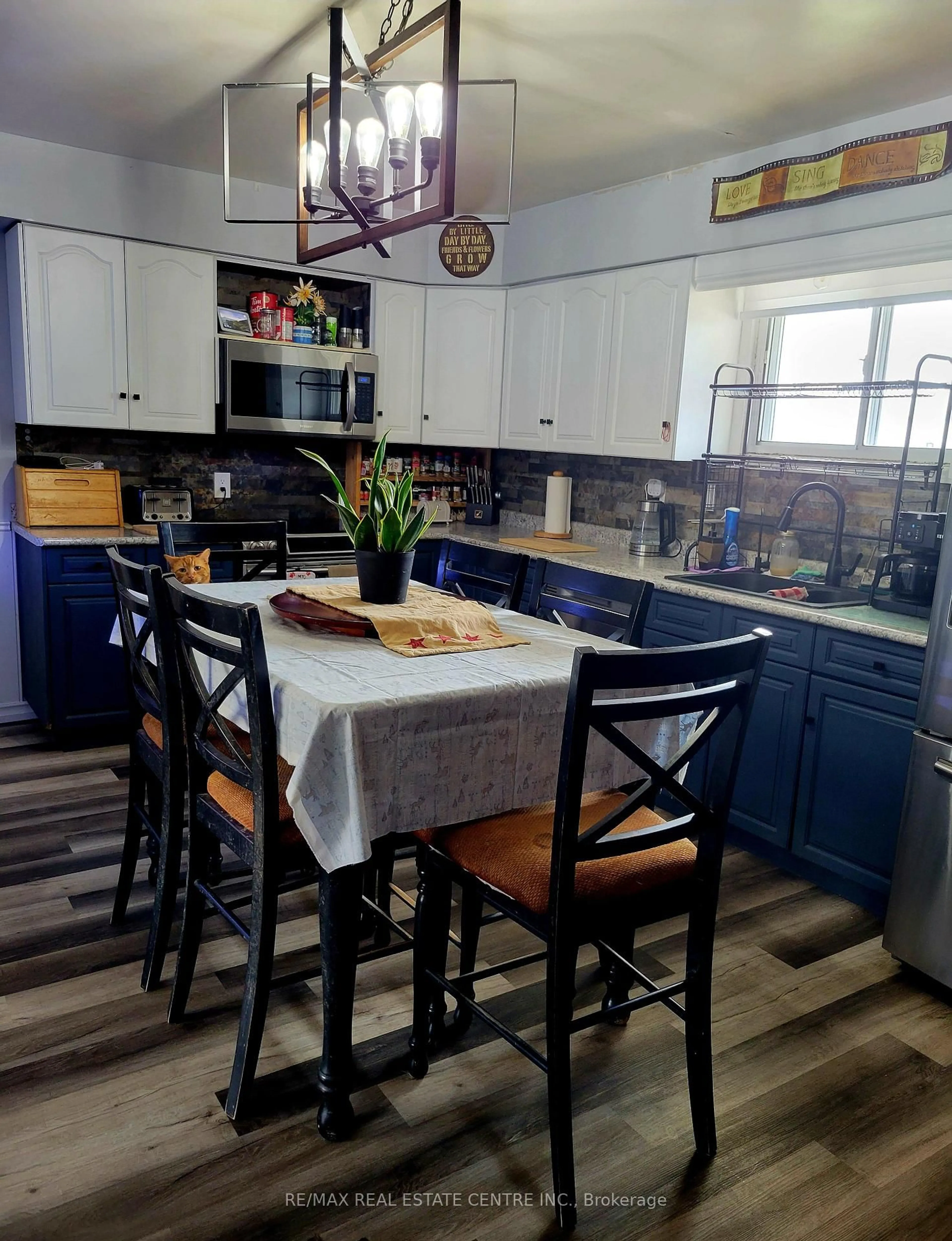Open concept kitchen, unknown for 127 Hunter St, Grey Highlands Ontario N0G 1R0