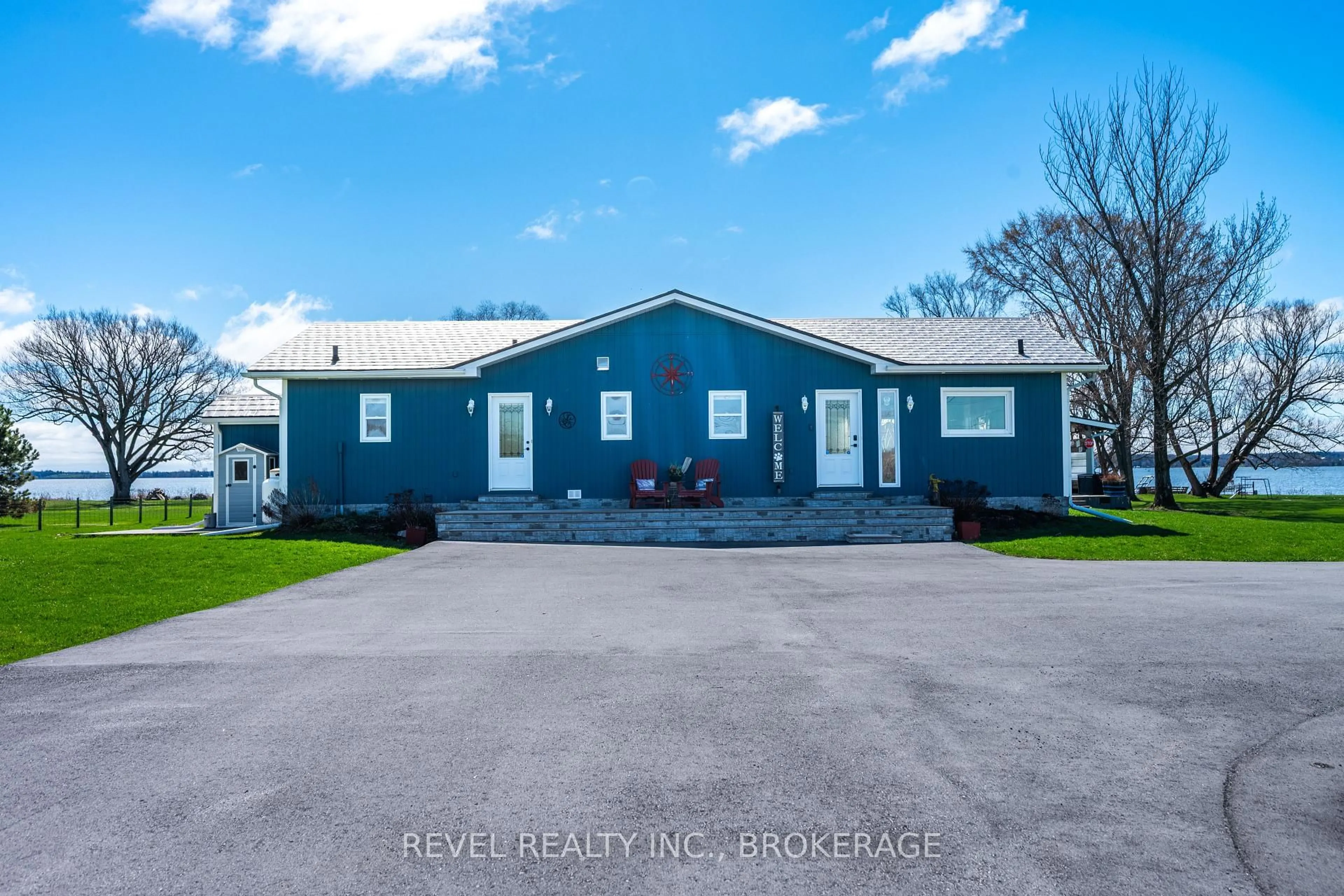 Home with vinyl exterior material, unknown for 6349 County Rd 9, Napanee Ontario K7R 3K8