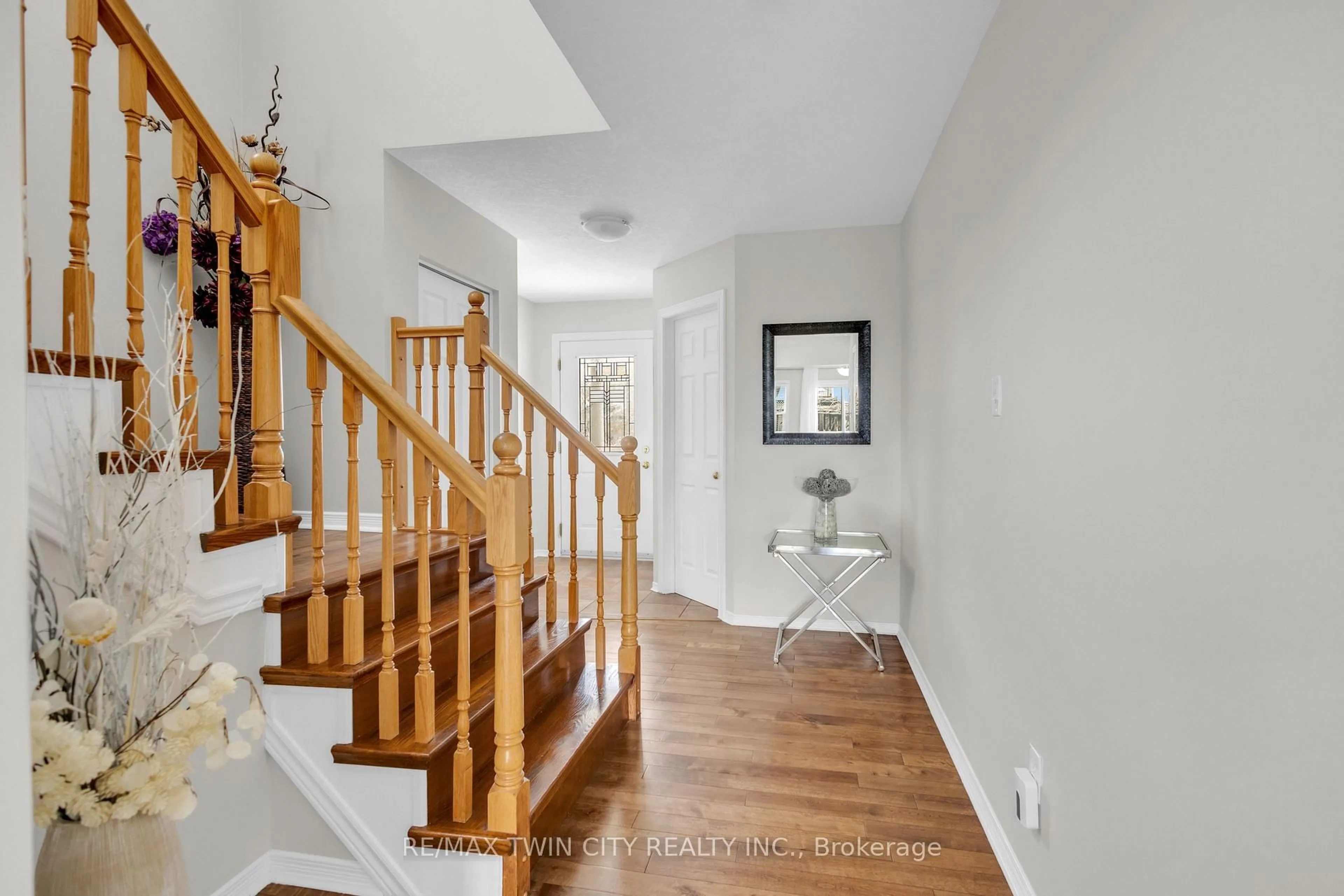 Indoor entryway for 22 Dahlia St, Kitchener Ontario N2E 4A9