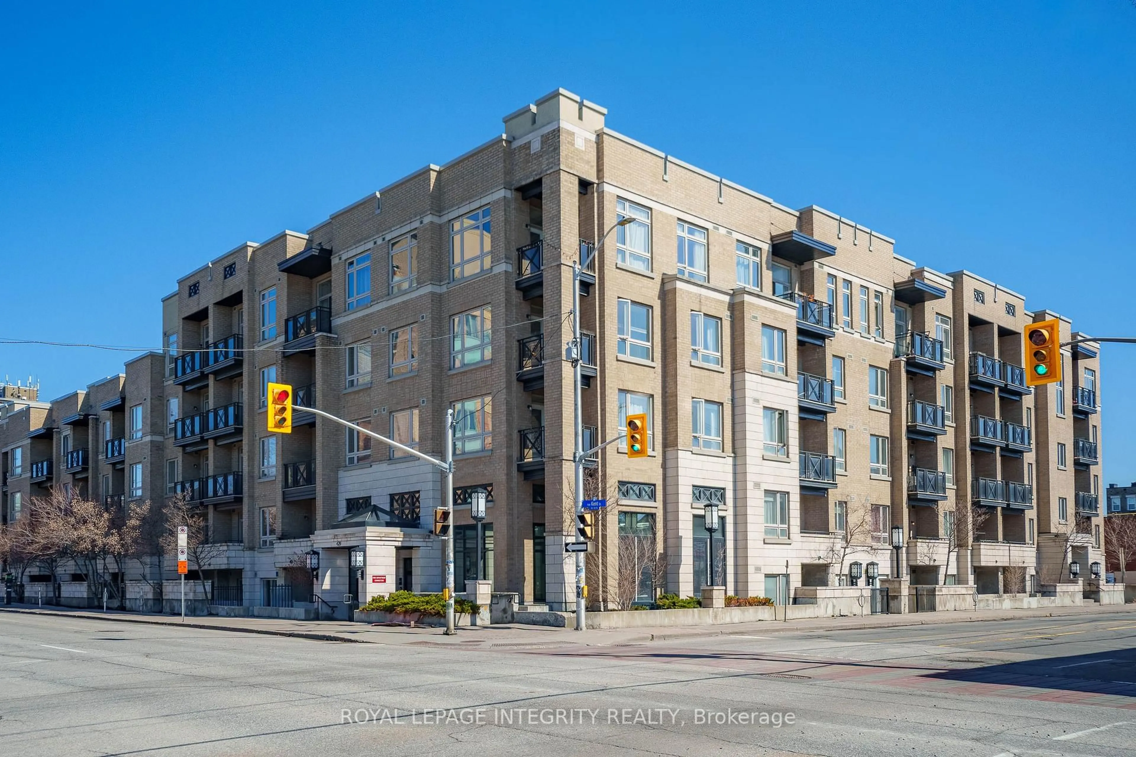 Unknown for 429 Kent St #320, Ottawa Ontario K2P 1B5