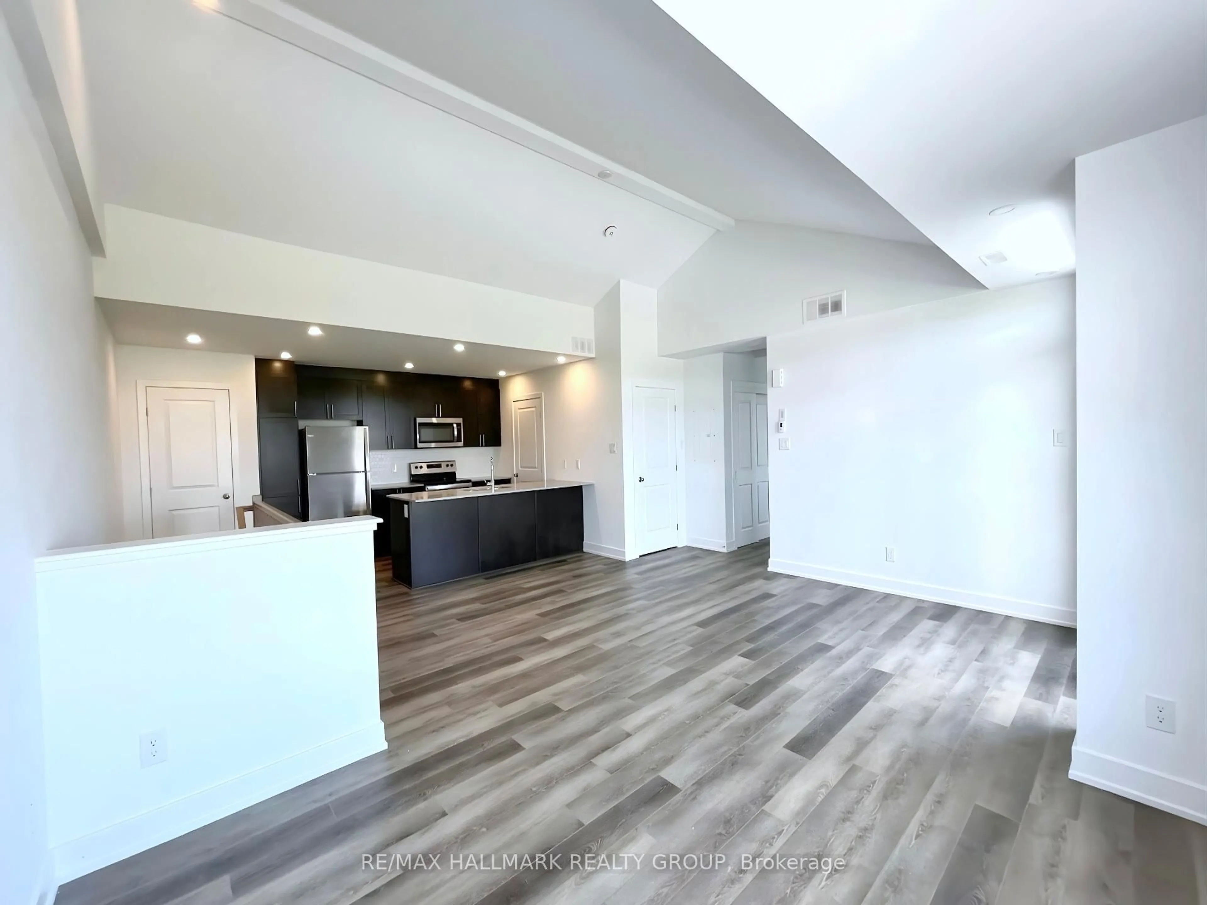 Open concept kitchen, unknown for 300 Tulum Cres #i, Ottawa Ontario K2S 2Y4
