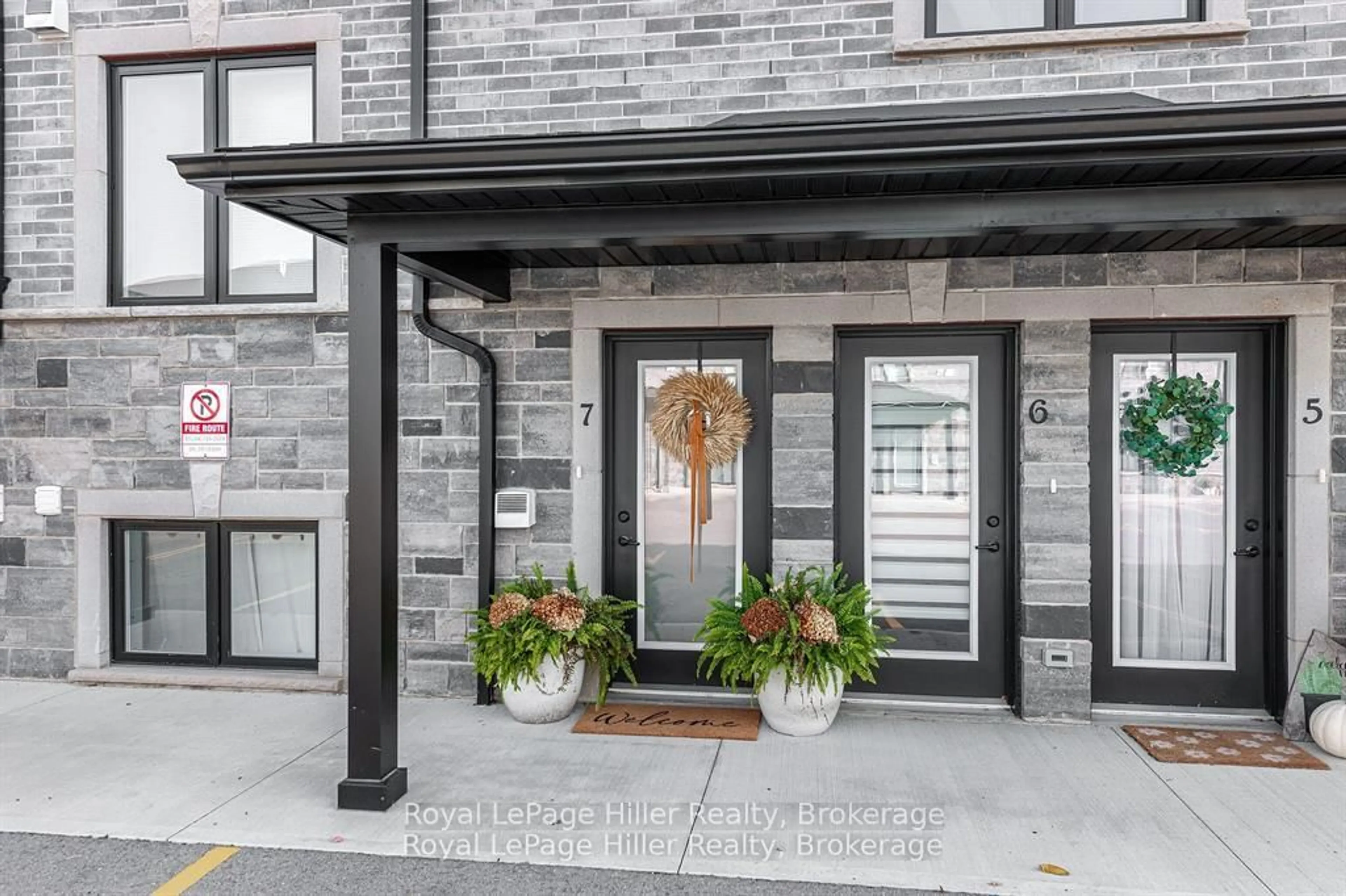 Indoor entryway for 3192 Vivian Line 37 Line #7, Stratford Ontario N5A 0J8