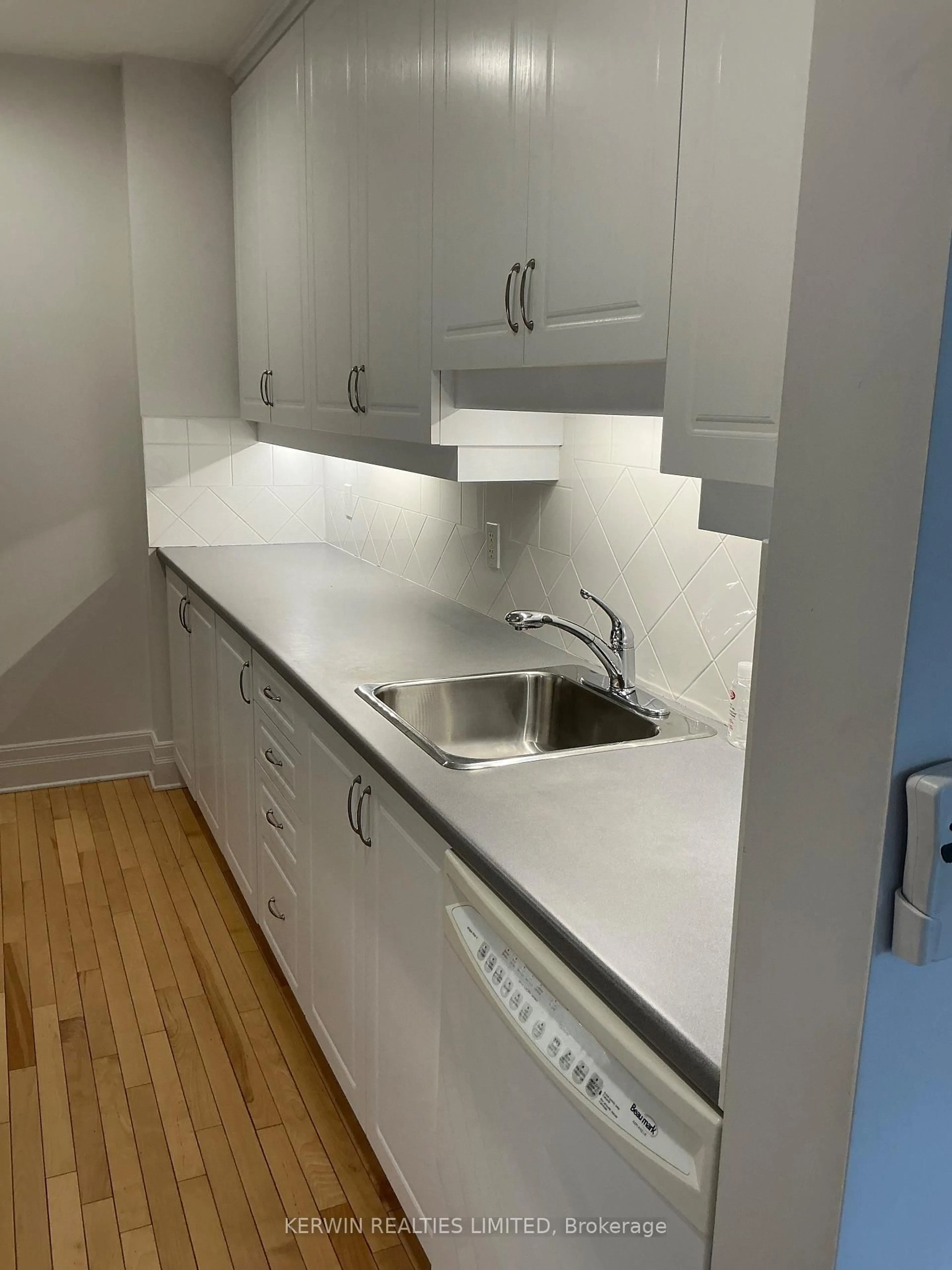 Standard kitchen, unknown for 375 Lisgar St #304, Ottawa Ontario K2P 0E3