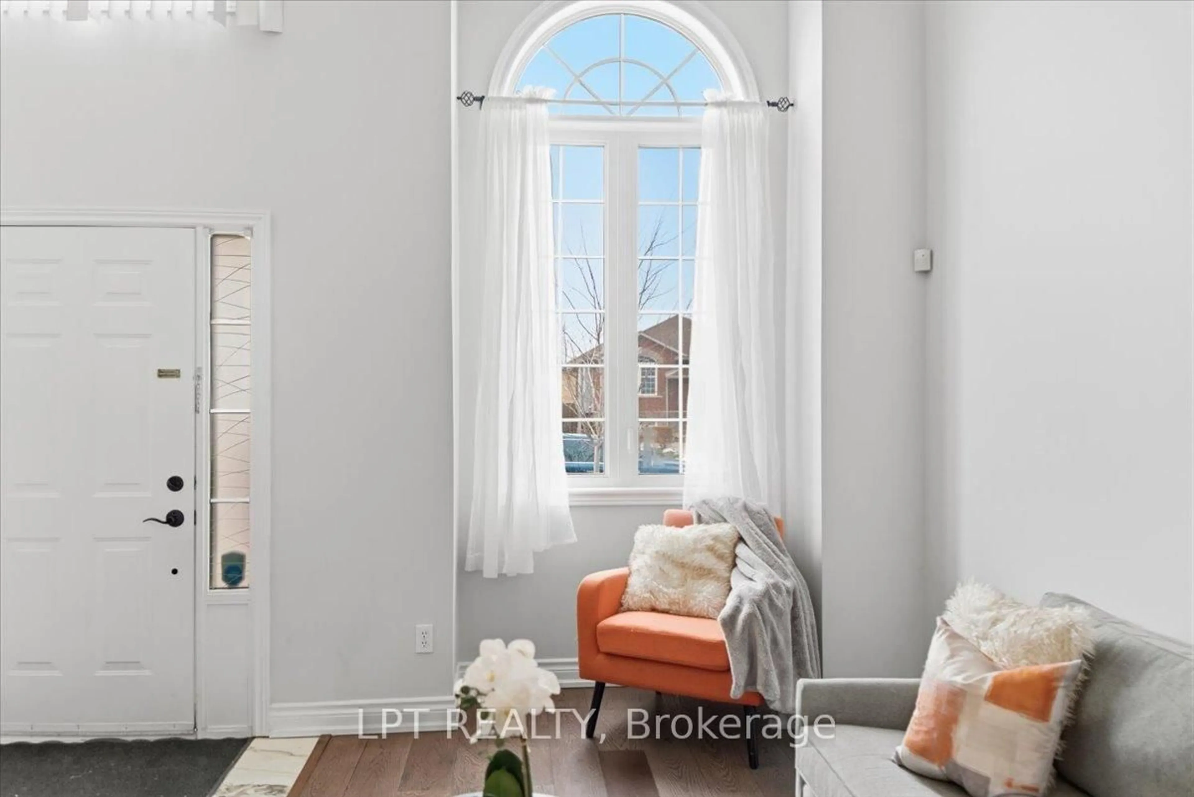 Unknown for 48 Nashville Circ, Hamilton Ontario L8G 5H2