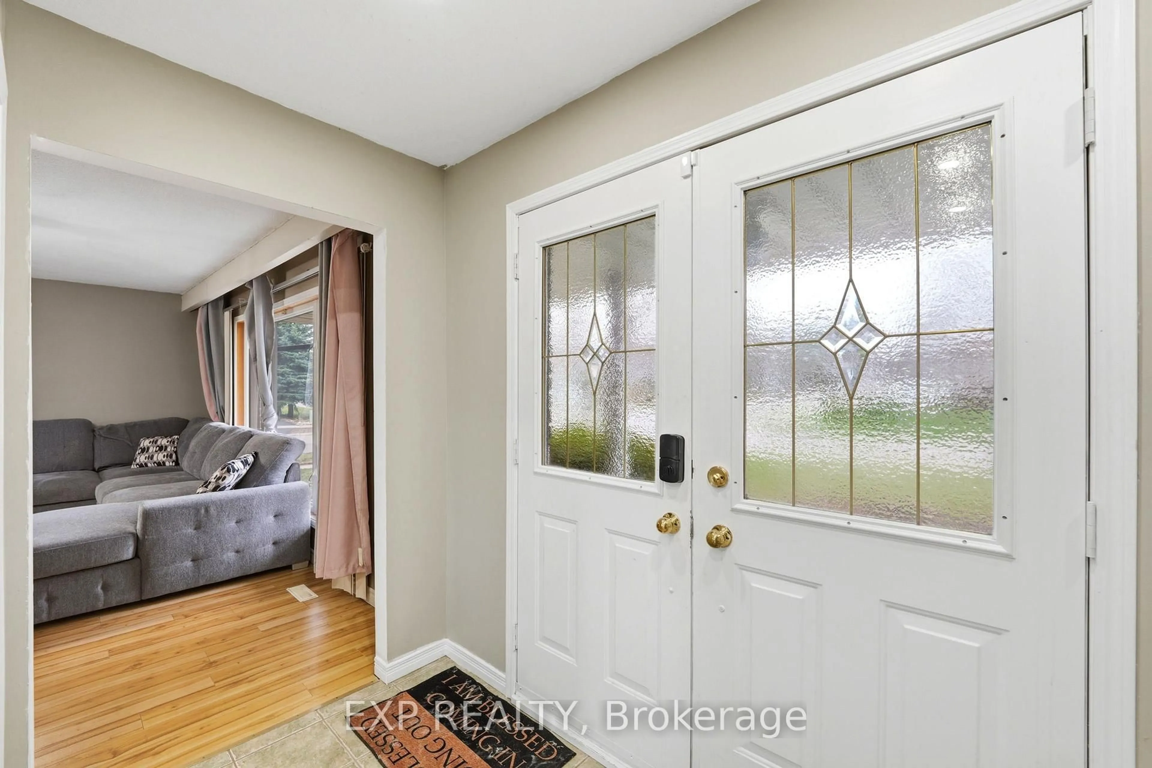 Indoor entryway for 1 Nordale Crt, Kawartha Lakes Ontario K9V 4V4