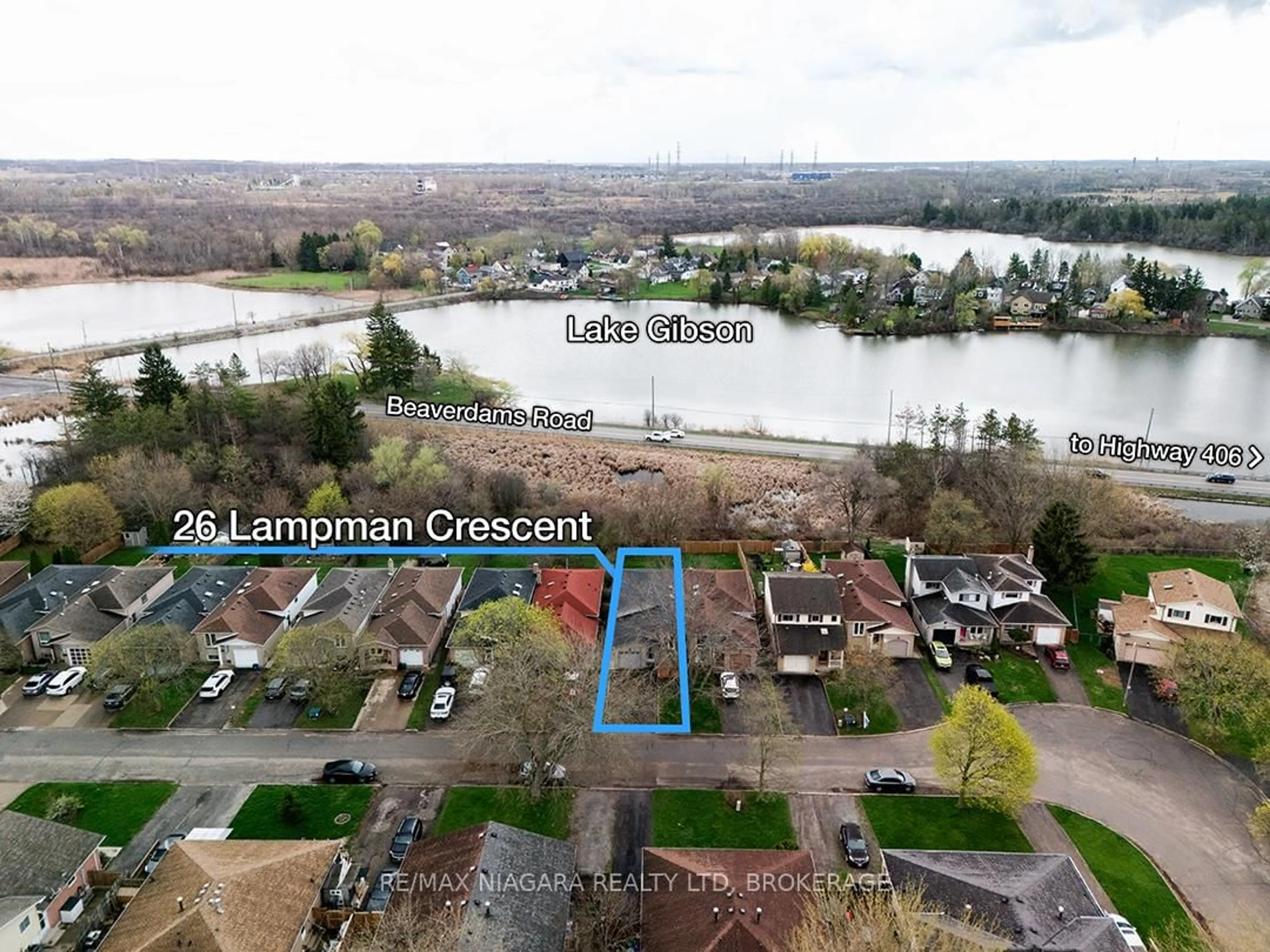 A pic from outside/outdoor area/front of a property/back of a property/a pic from drone, water/lake/river/ocean view for 26 Lampman Cres, Thorold Ontario L2V 4K7