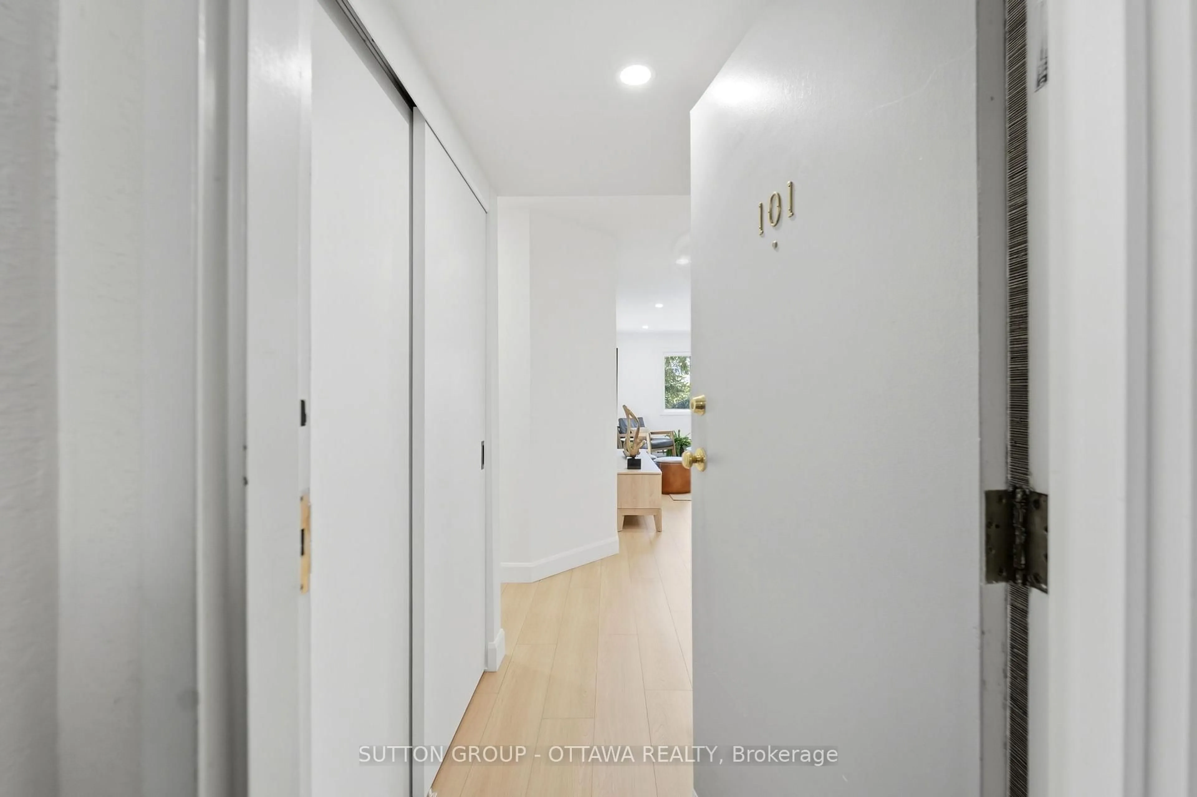 Indoor foyer for 268 Lorry Greenberg Dr #101, Ottawa Ontario K1T 3K1