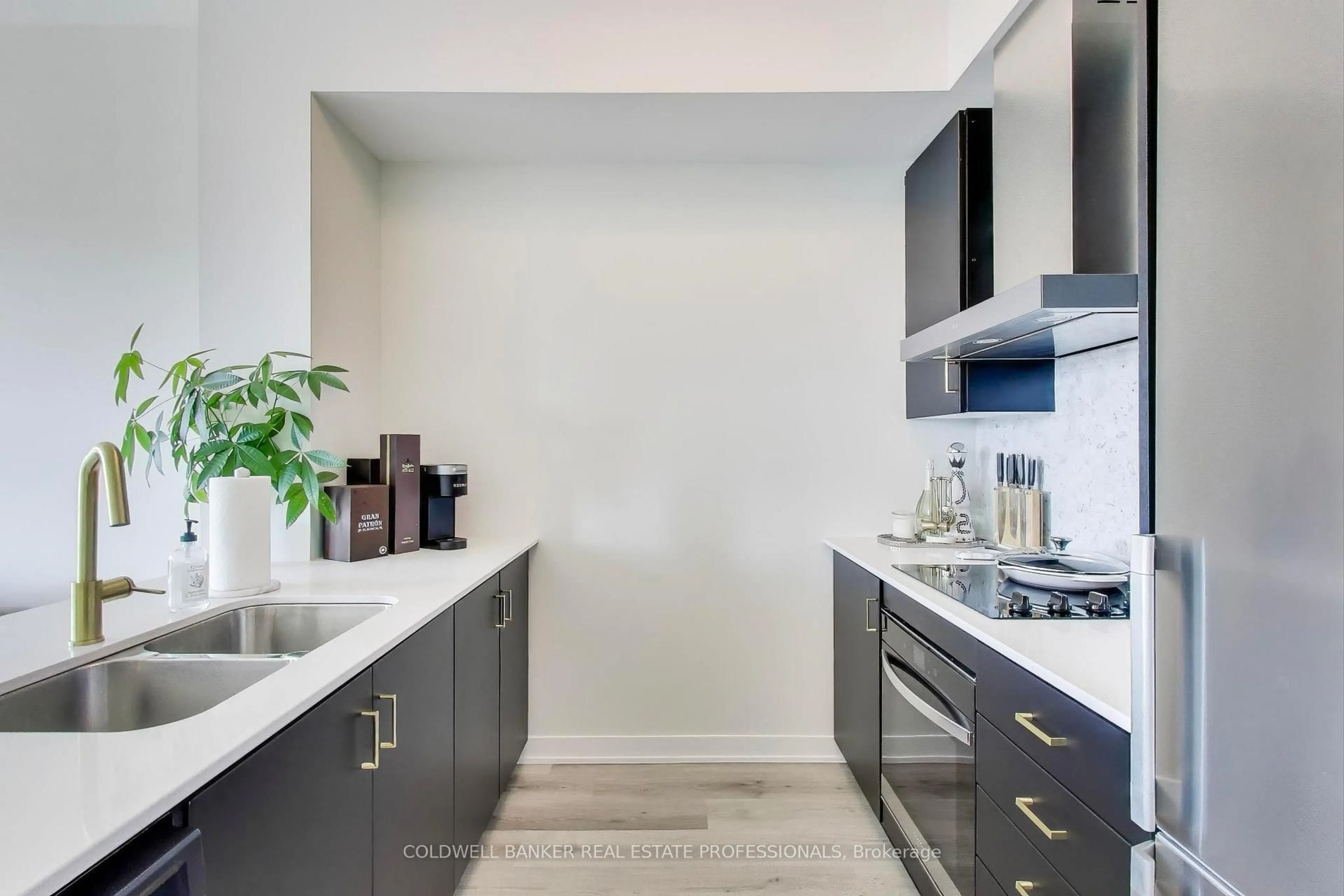 Contemporary kitchen, ceramic/tile floor for 600 North Service Rd #602, Hamilton Ontario L8E 0L2