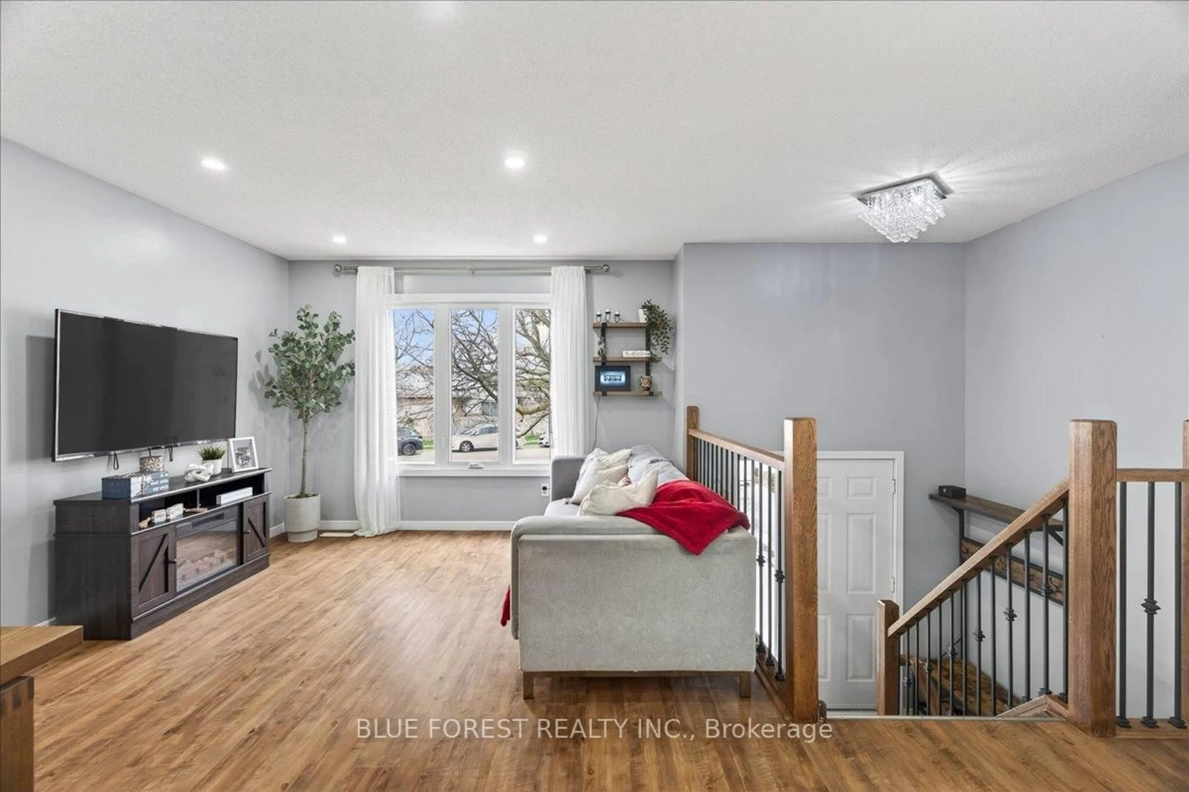 Unknown for 54 Stokes Rd, St. Thomas Ontario N5R 5W7