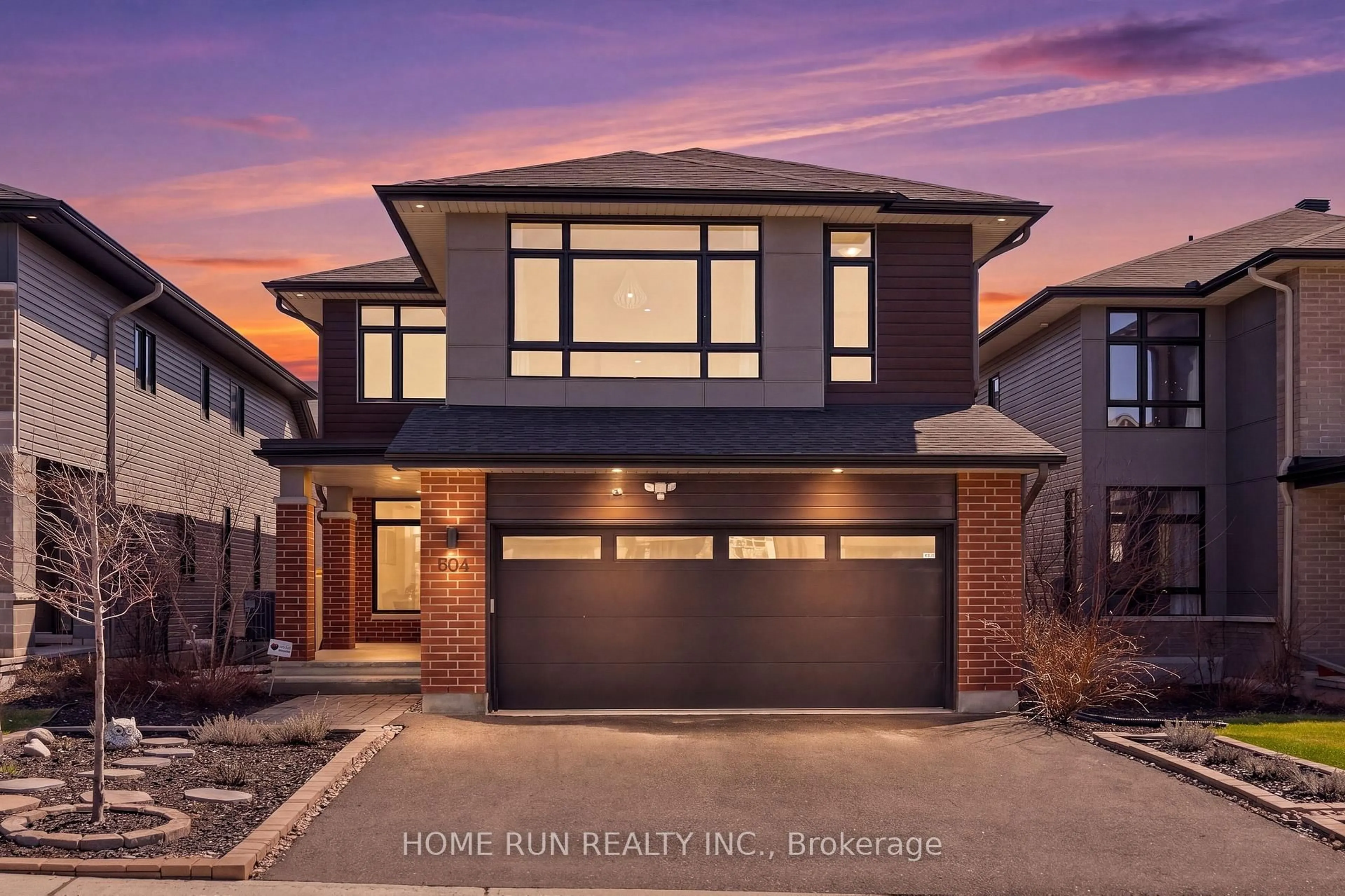 Home with brick exterior material, street for 804 Atrium Rdge, Ottawa Ontario K4M 0J7