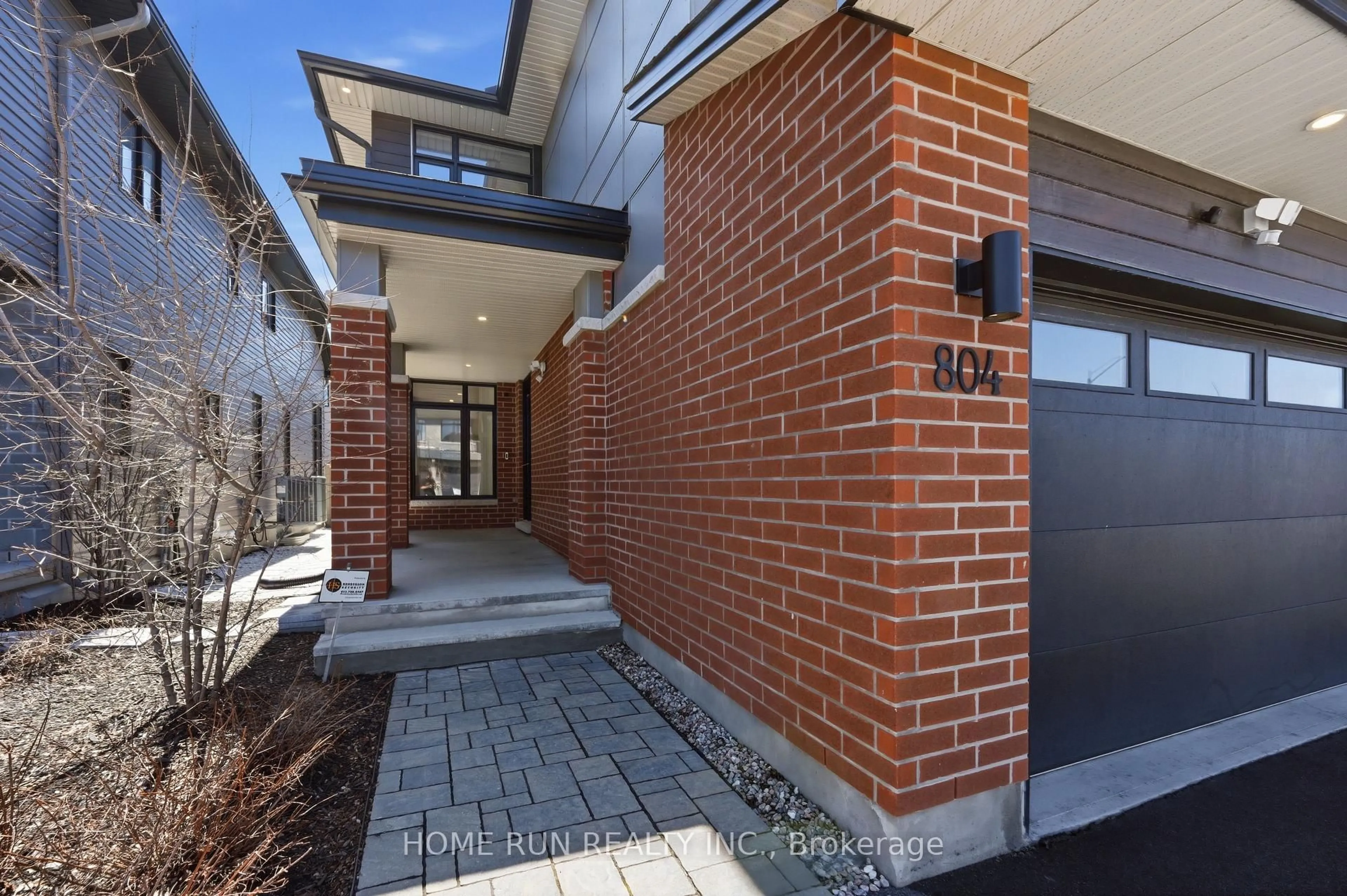 Home with brick exterior material, street for 804 Atrium Rdge, Ottawa Ontario K4M 0J7