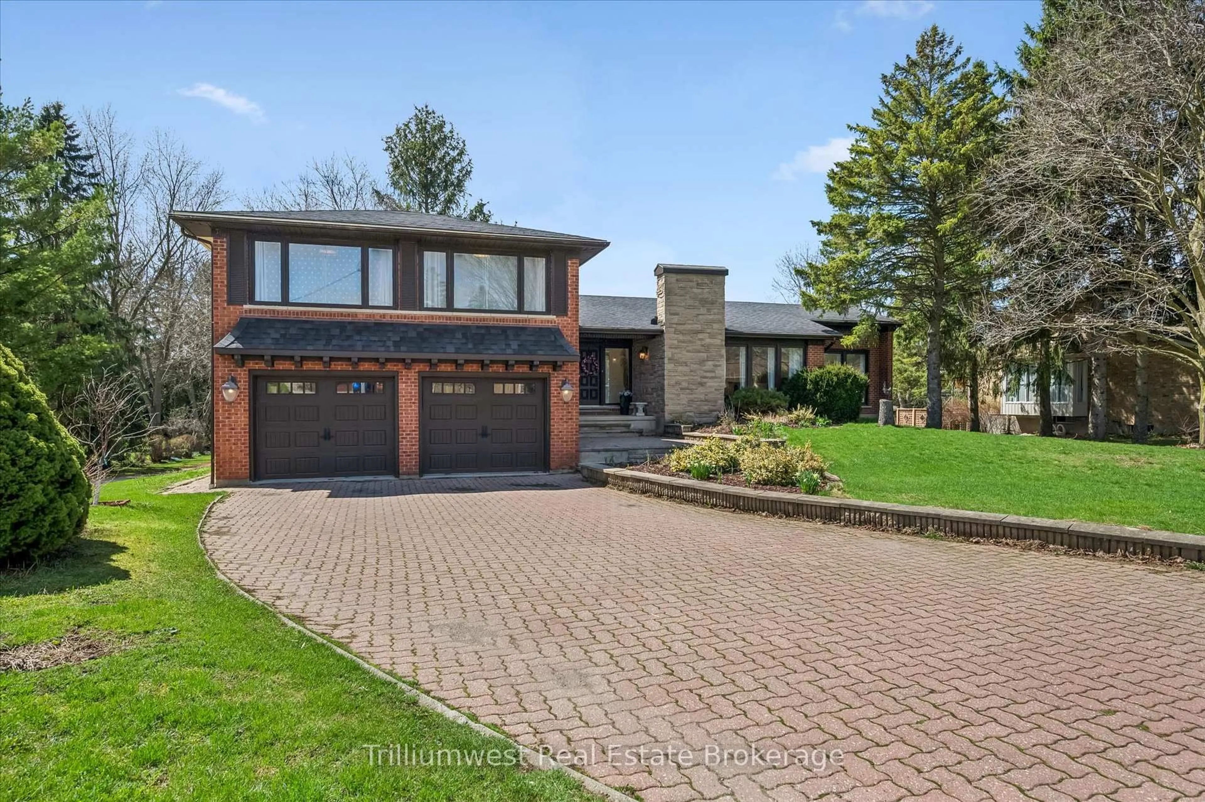 Home with brick exterior material, street for 1512 Mannheim Rd, Wilmot Ontario N0B 2H0