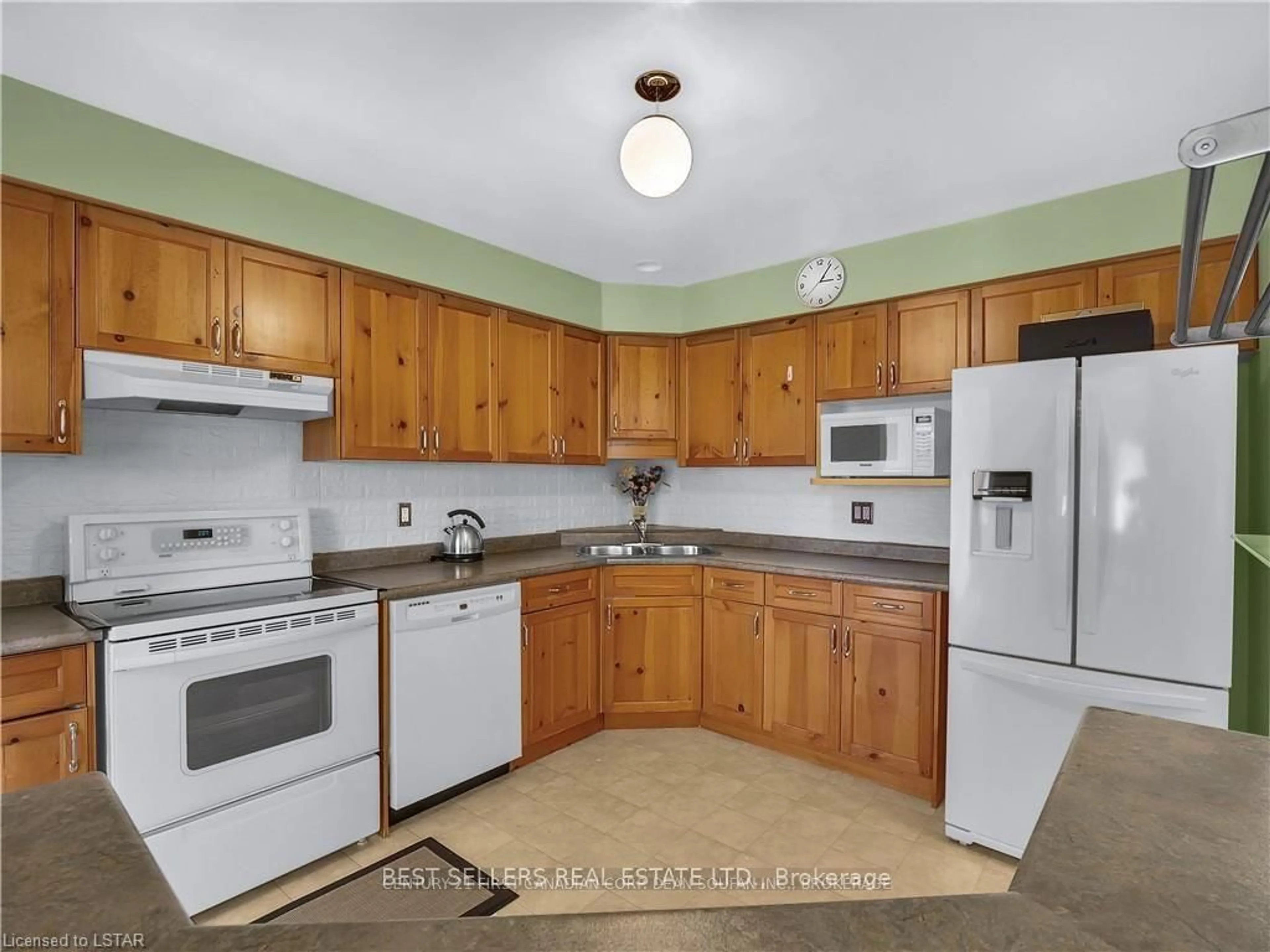 Standard kitchen, unknown for 185 North Centre Rd #11, London North Ontario N5X 4C9