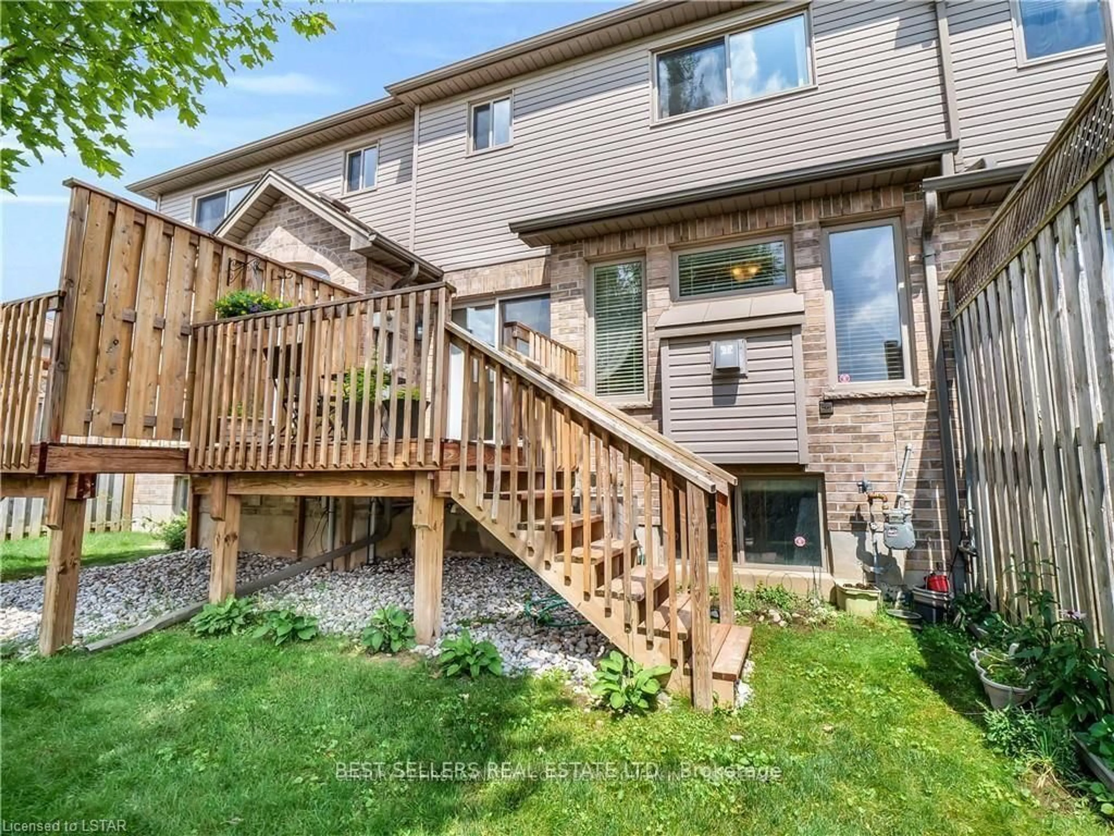 Patio, unknown for 185 North Centre Rd #11, London North Ontario N5X 4C9