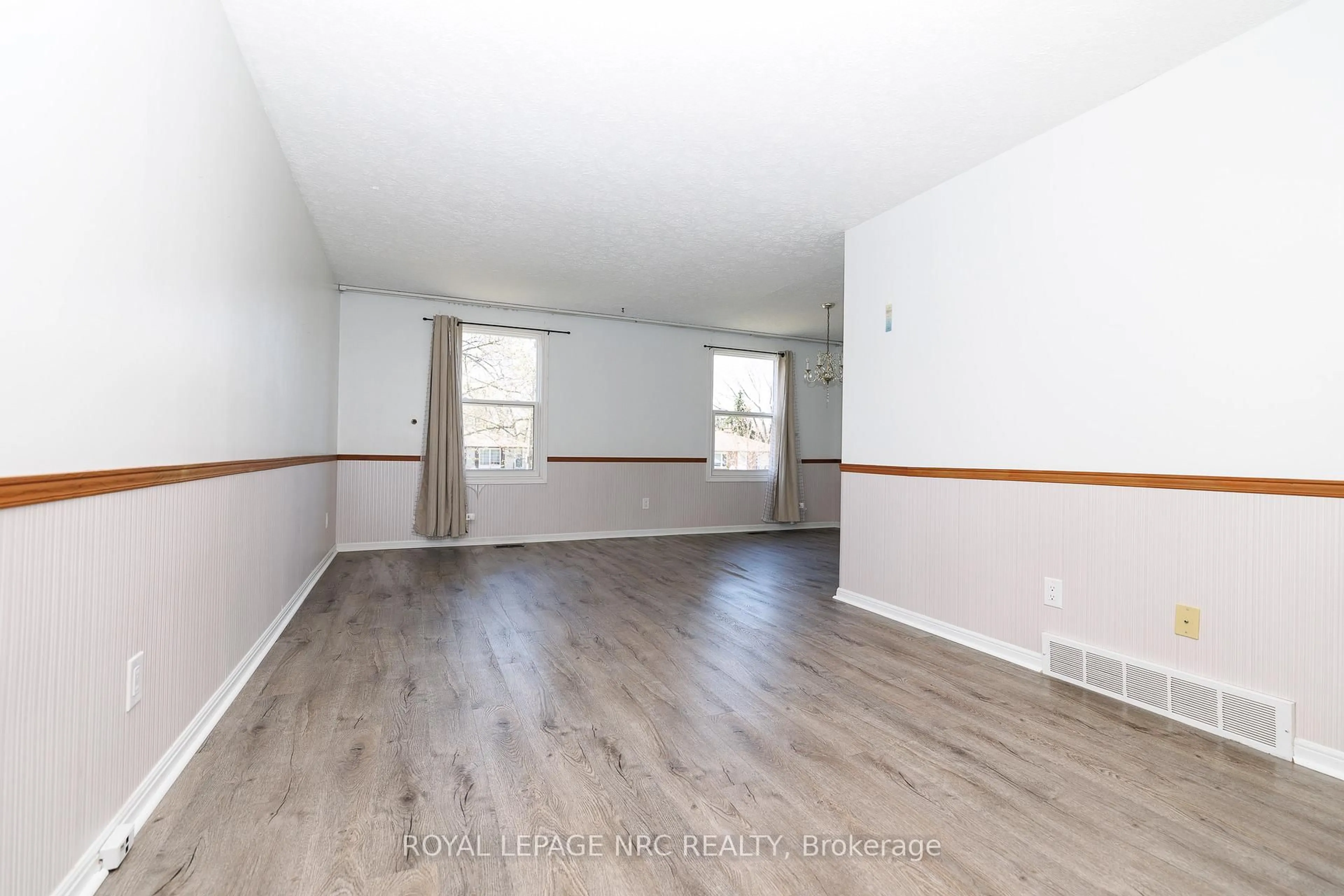 A pic of a room for 8 Kerwin Gate, St. Catharines Ontario L2N 4J8