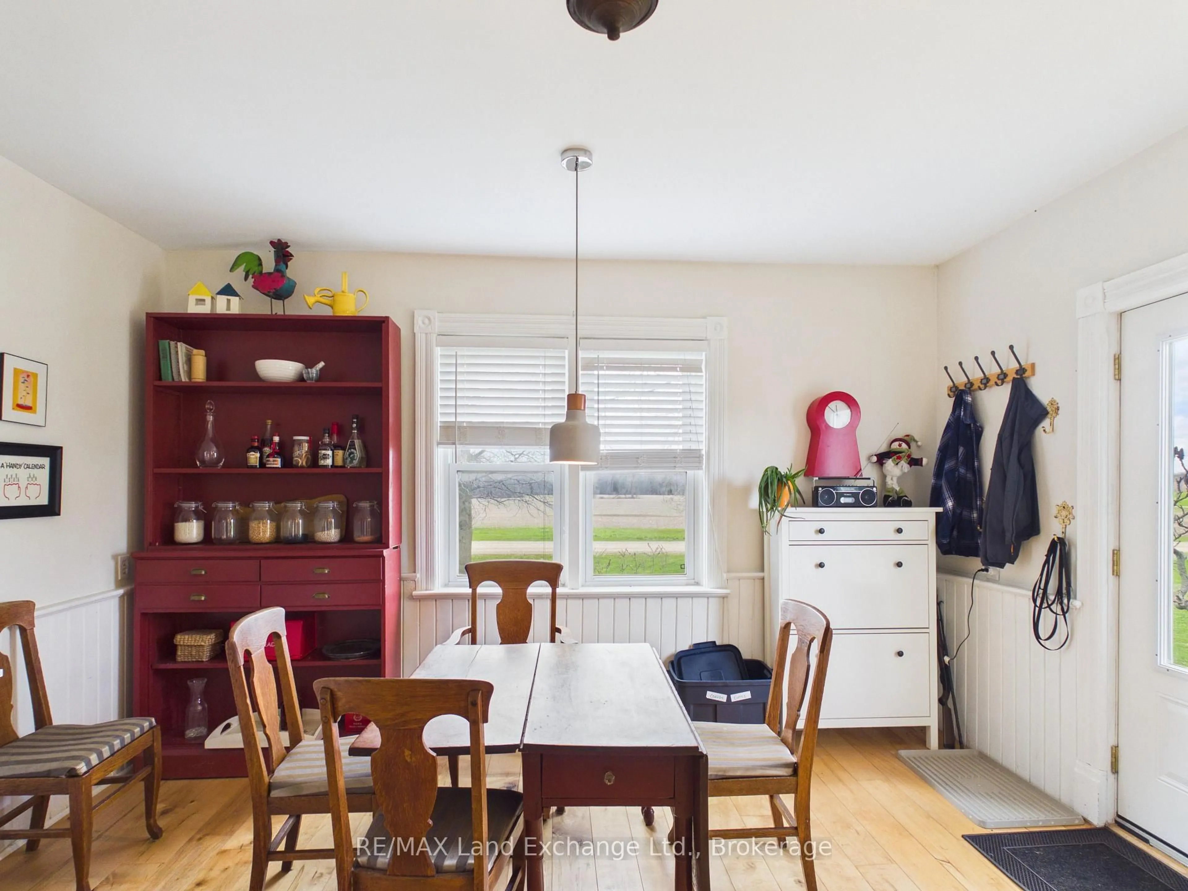 Dining room, unknown for 208 Austin Sdrd, Brockton Ontario N0G 2V0