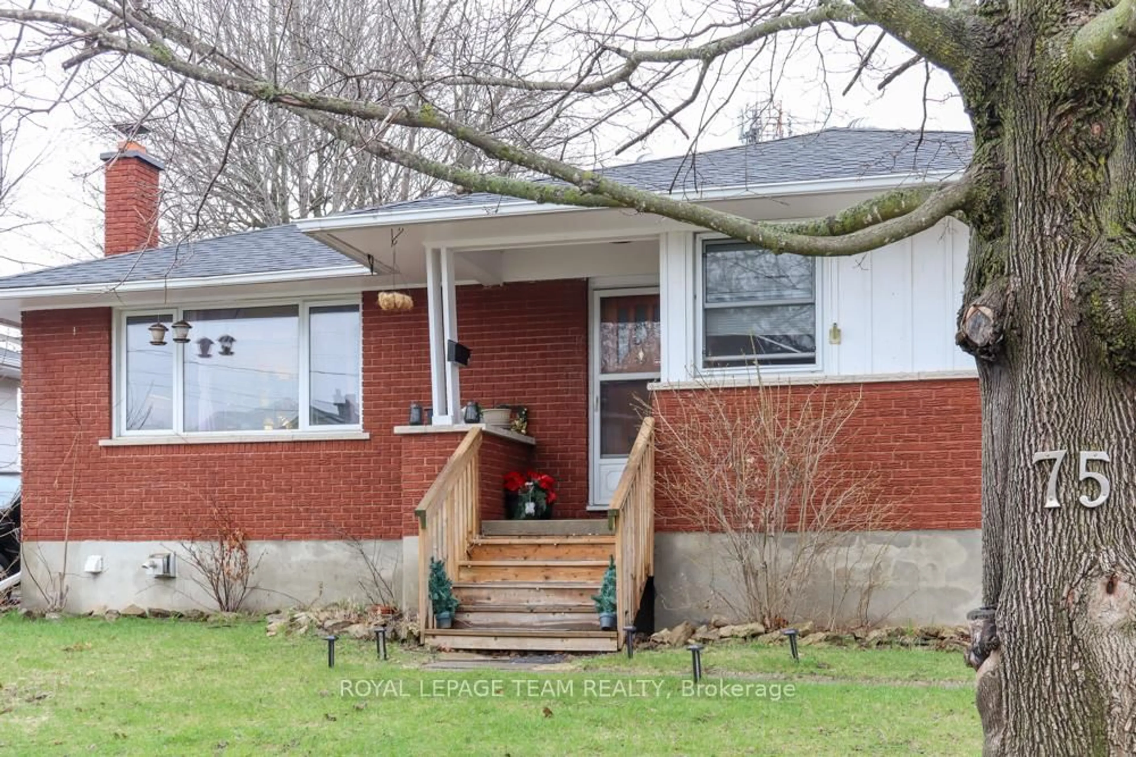 Home with brick exterior material, street for 75 Winnifred St, Smiths Falls Ontario K7A 2N8