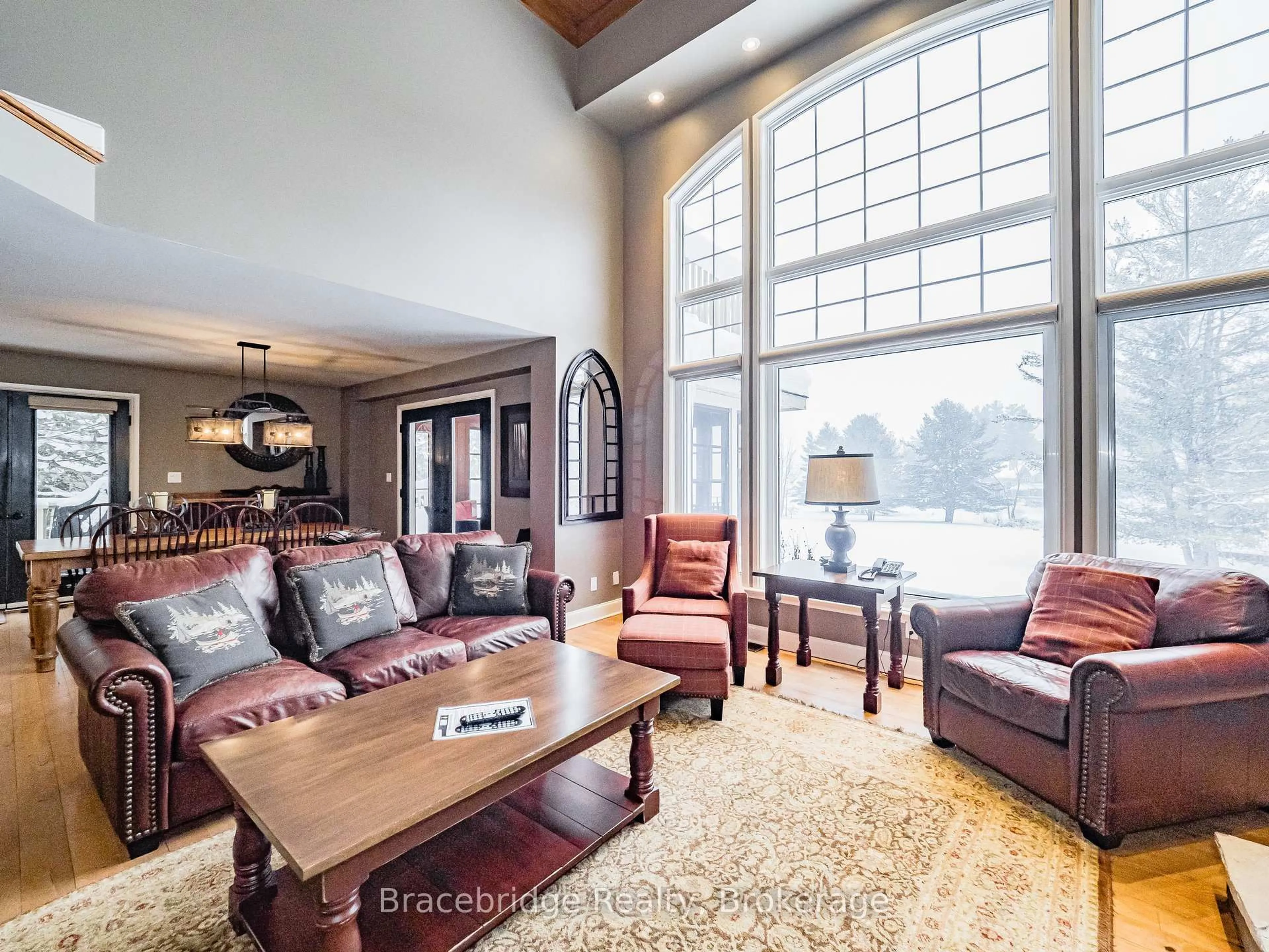 Living room with furniture, unknown for 3876 Muskoka Rd 118 Highway #Sandfield 5 W10, Muskoka Lakes Ontario P0B 1J0