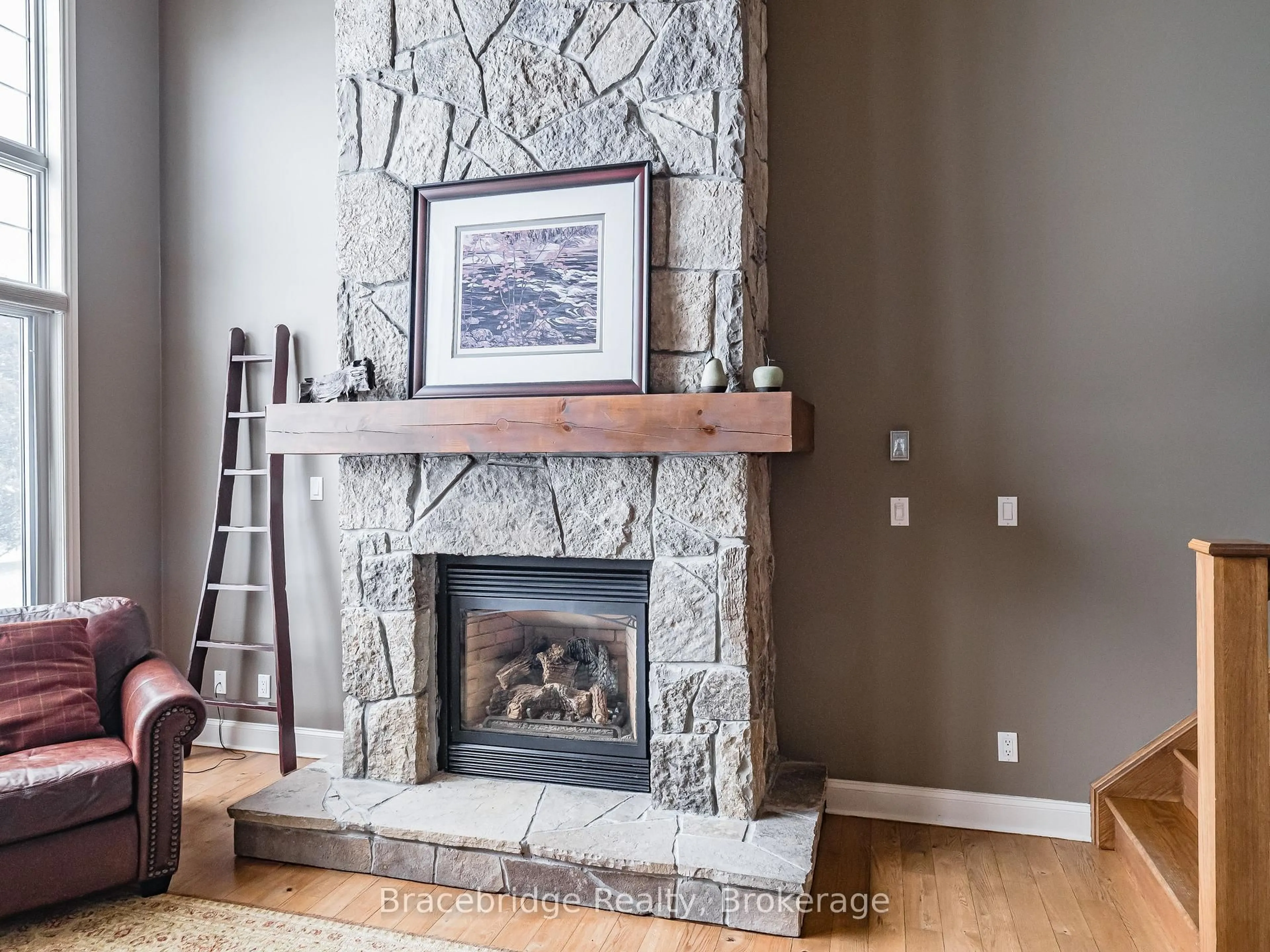 Unknown for 3876 Muskoka Rd 118 Highway #Sandfield 5 W10, Muskoka Lakes Ontario P0B 1J0