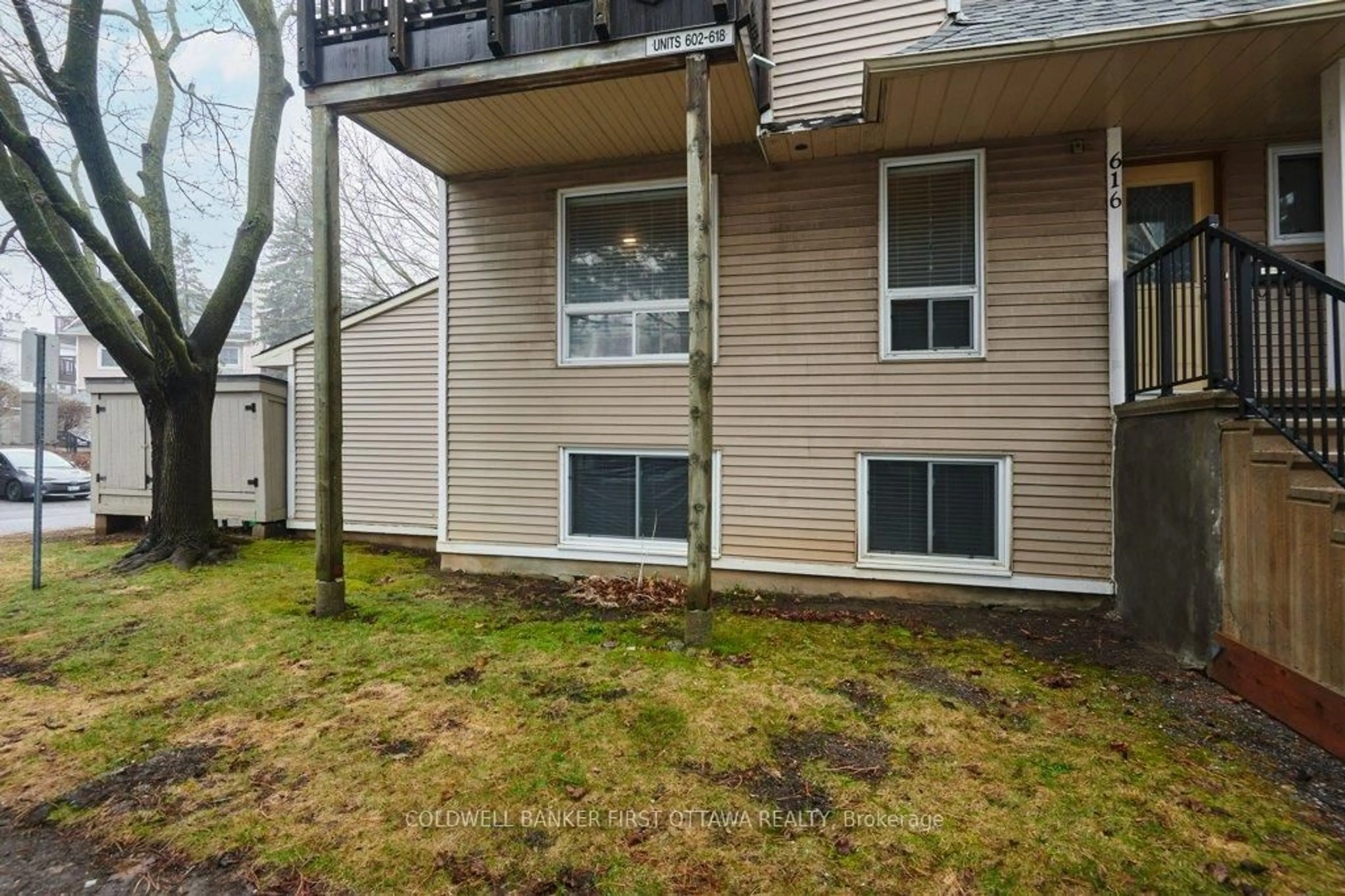 Patio, unknown for 604 Tanguay Crt, Ottawa Ontario K2L 3X3