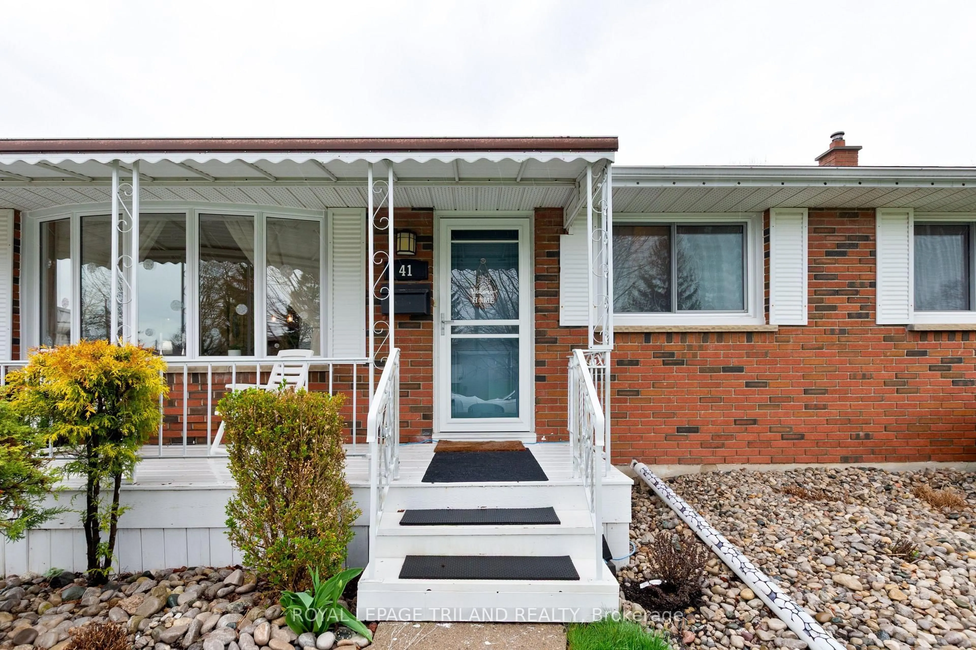 Home with brick exterior material, street for 41 Dunwich Dr, St. Thomas Ontario N5R 4T7