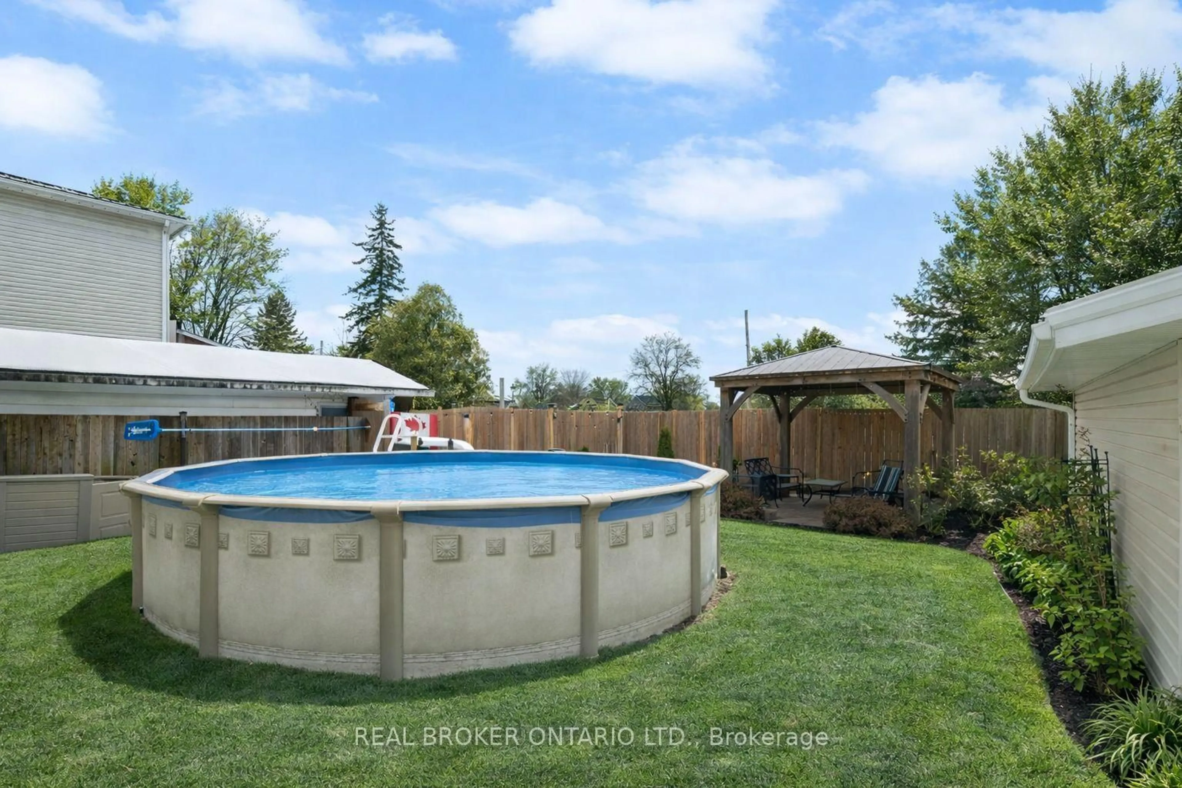Pool for 179 Wellington St, Carleton Place Ontario K7C 1B4