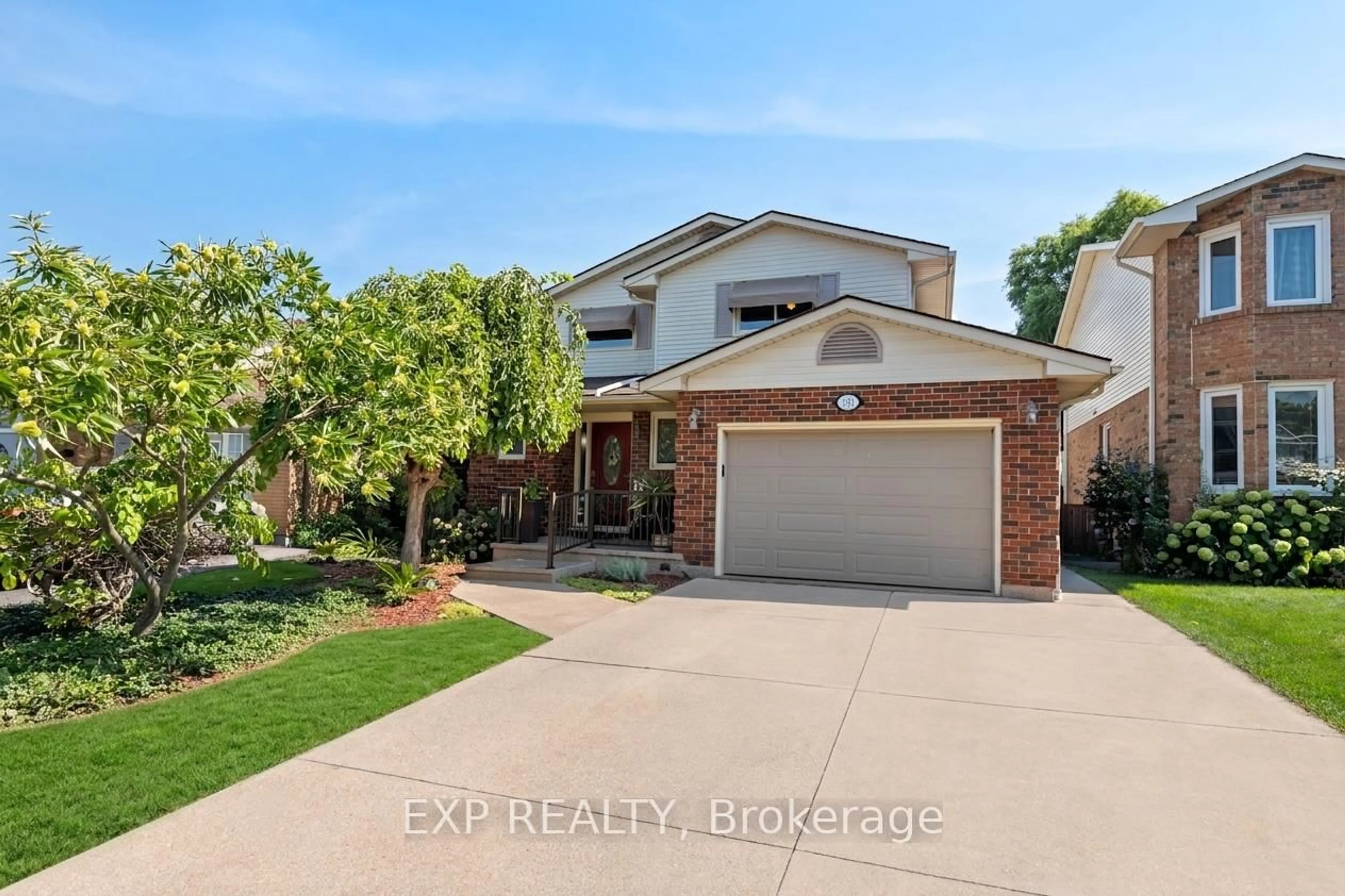 Home with brick exterior material, street for 38 Capri St, Thorold Ontario L2V 4S8