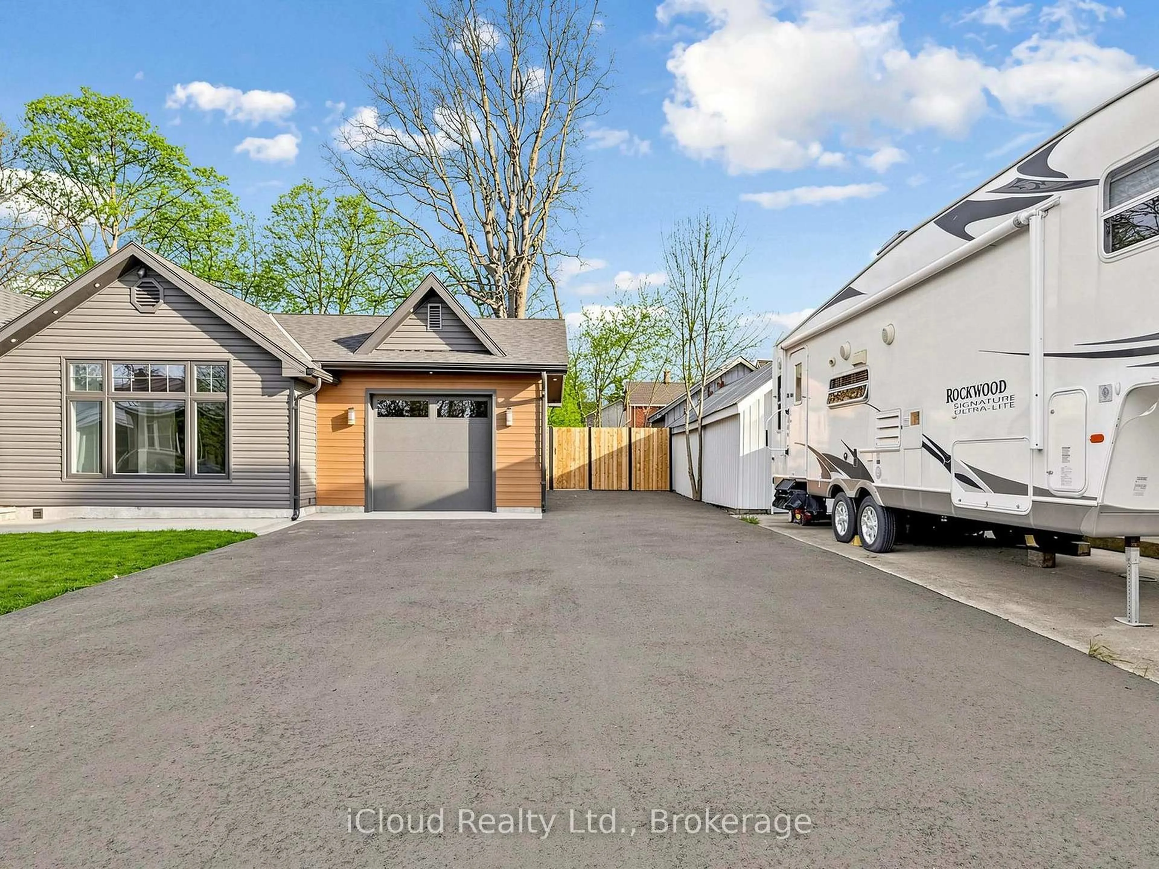 Unknown for 47 Church St, Haldimand Ontario N0A 1J0