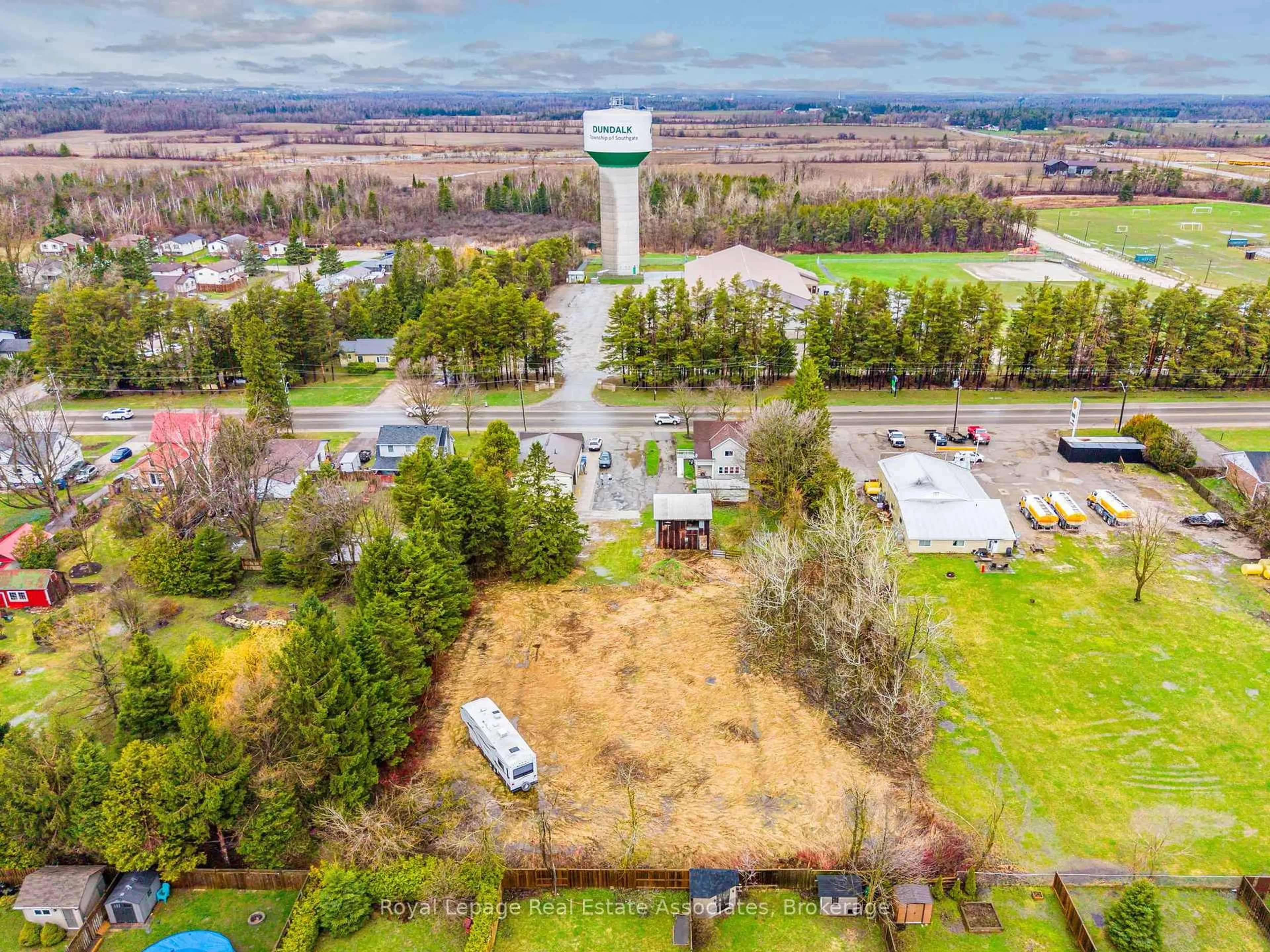 A pic from outside/outdoor area/front of a property/back of a property/a pic from drone, mountain view for 557 Main St, Southgate Ontario N0C 1B0