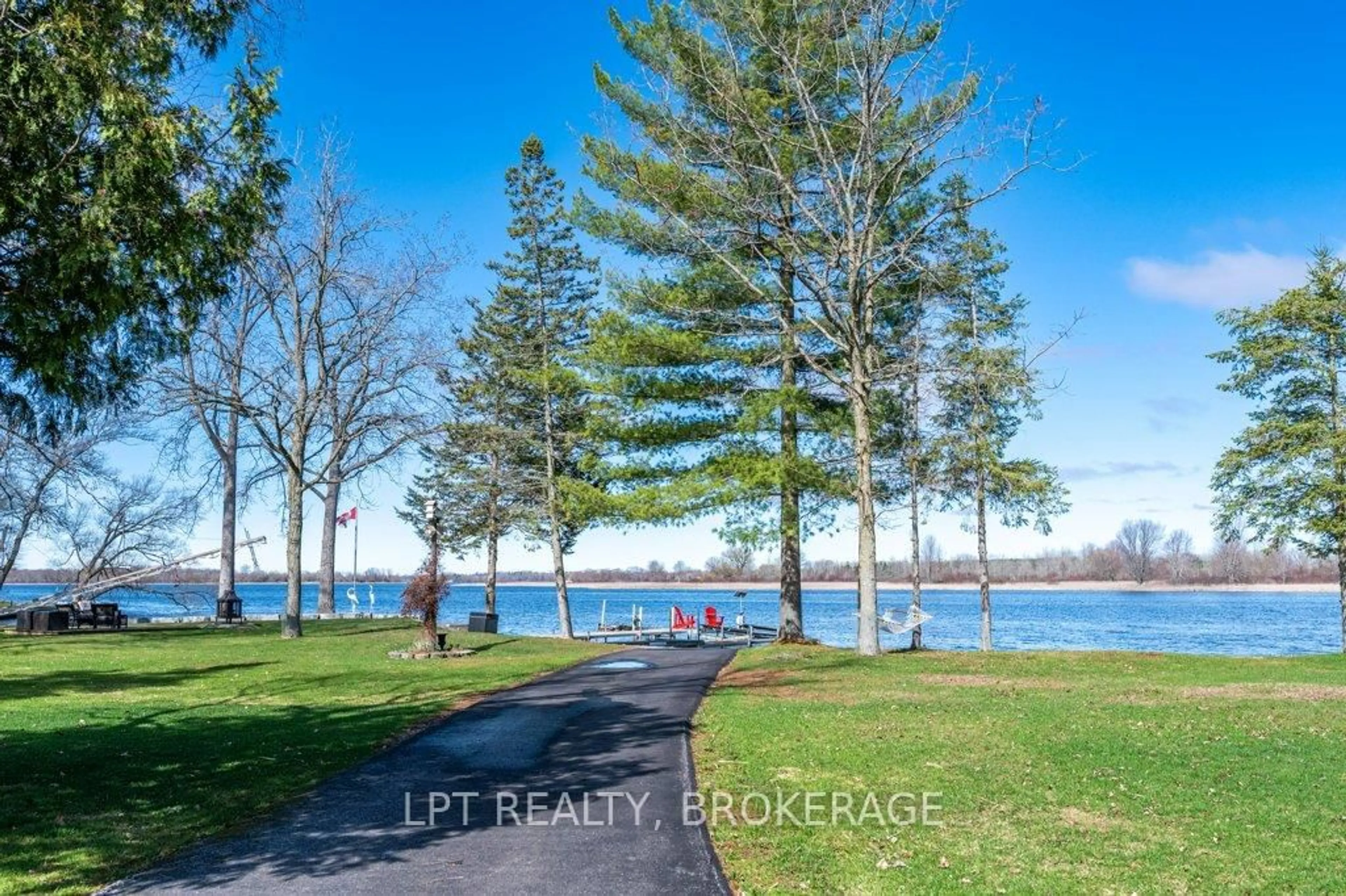 Patio, water/lake/river/ocean view for 1137i County 9 Rd, Greater Napanee Ontario K7R 0E4
