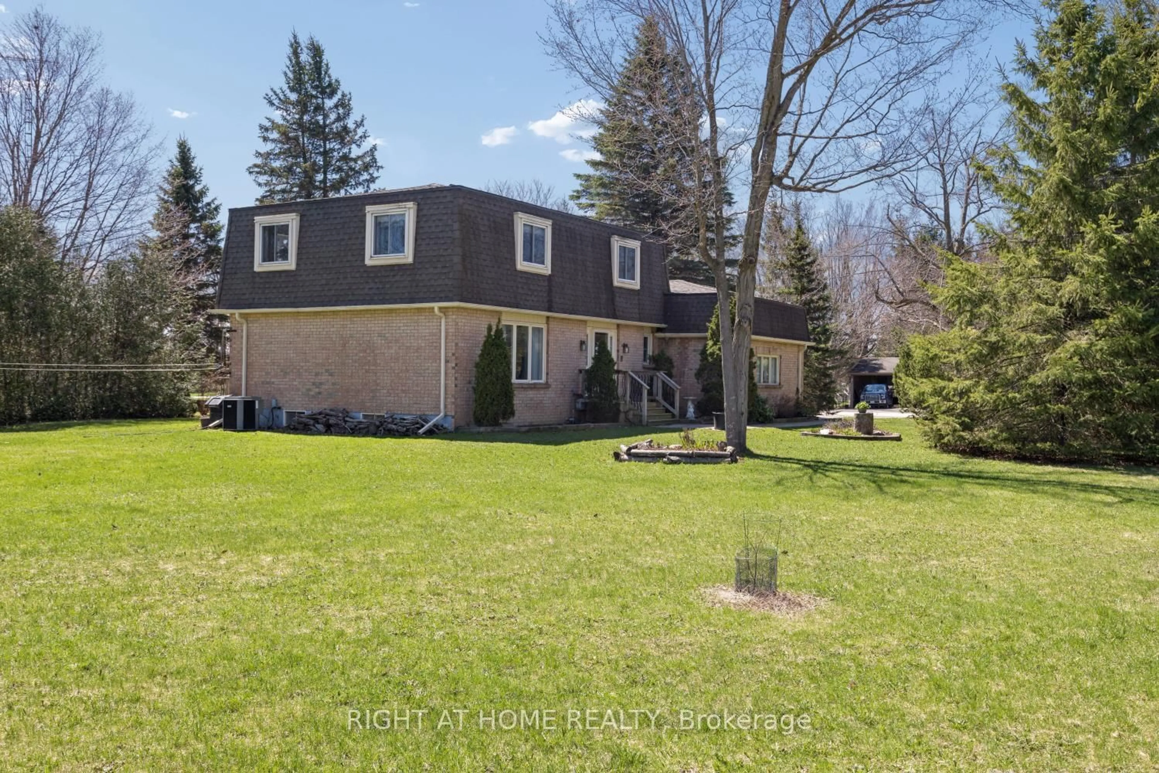 A pic from outside/outdoor area/front of a property/back of a property/a pic from drone, street for 121 Robmar Cres, Kawartha Lakes Ontario K0M 2J0