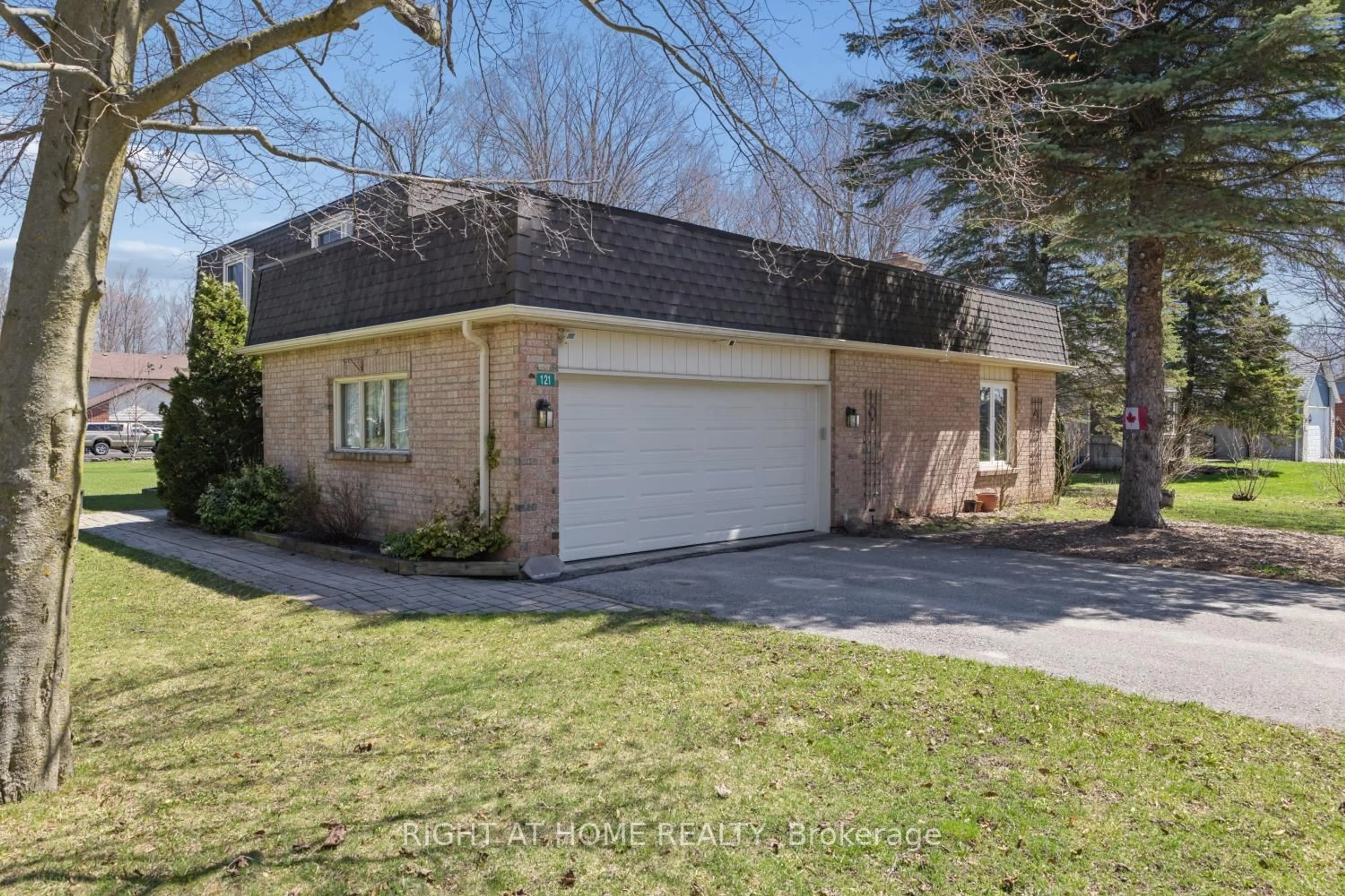 Home with brick exterior material, street for 121 Robmar Cres, Kawartha Lakes Ontario K0M 2J0