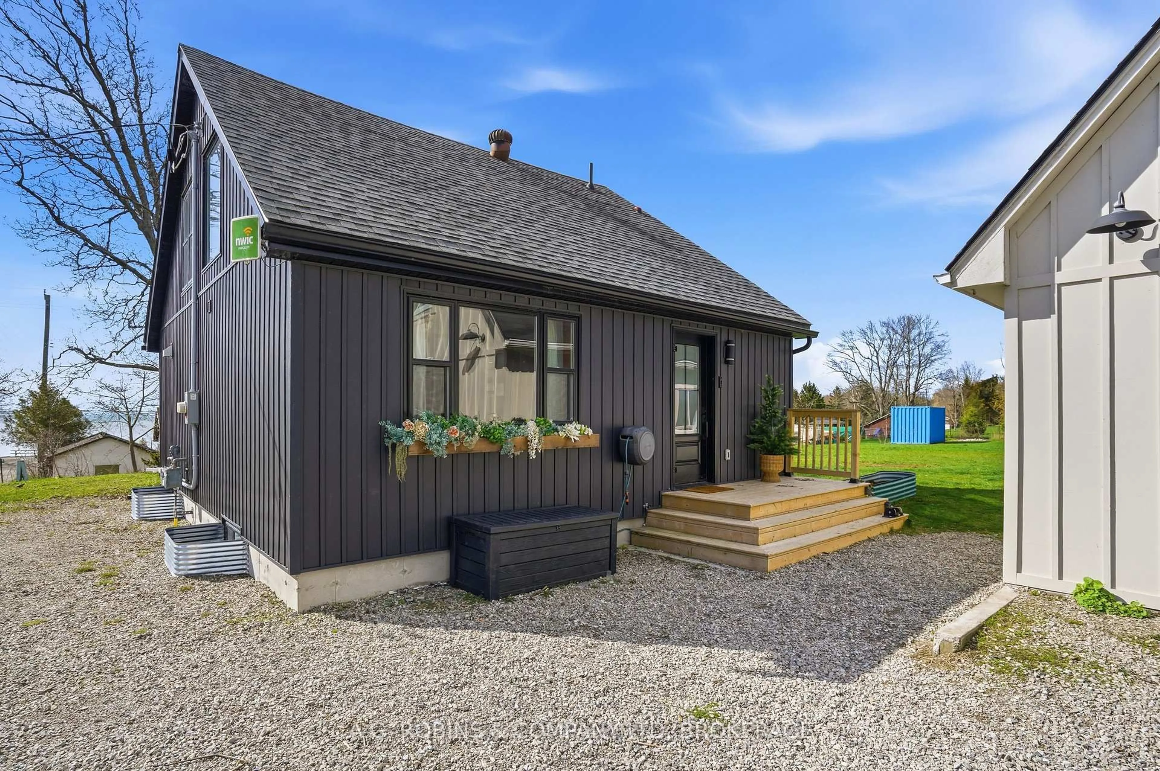 Shed for 5 Lees Line, Haldimand Ontario N0A 1K0