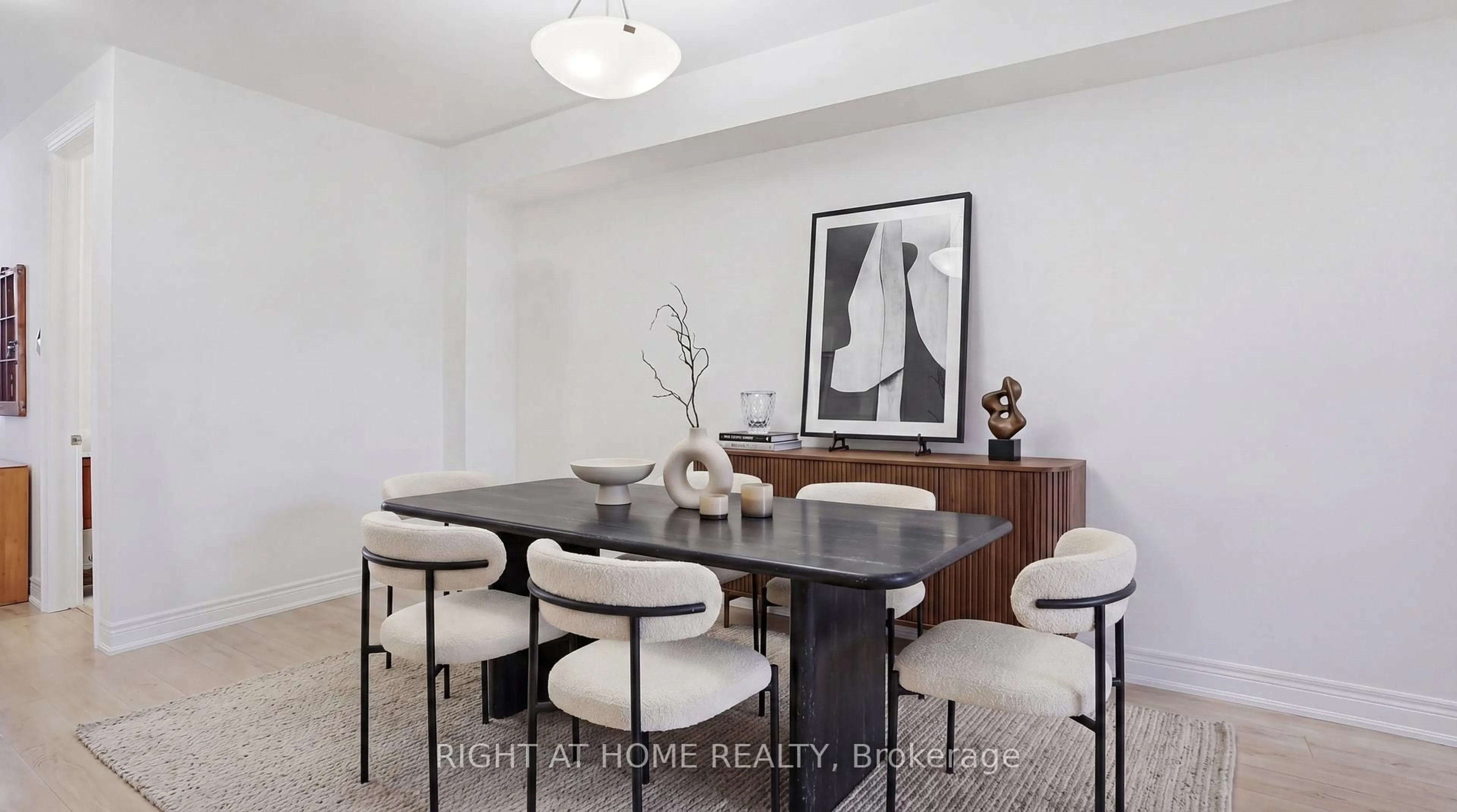 Dining room, unknown for 14 Paradise Grve, Niagara-on-the-Lake Ontario L0S 1J0