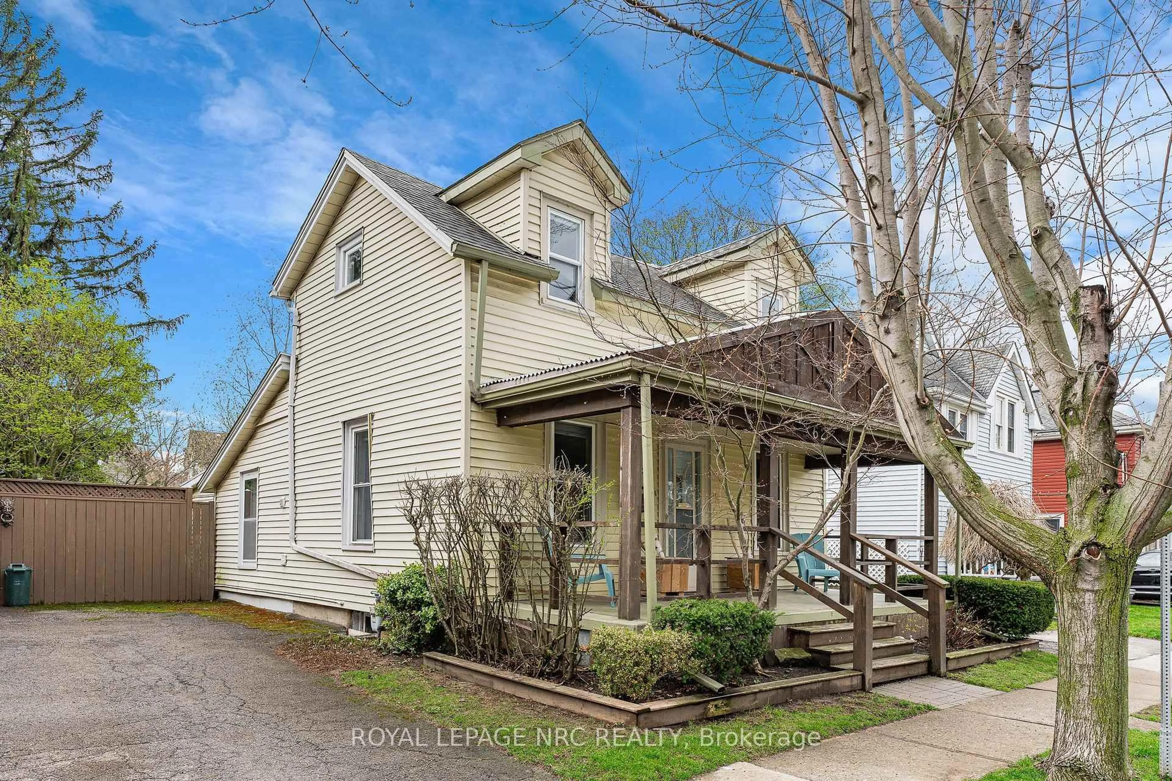 Unknown for 62 Louisa St, St. Catharines Ontario L2R 2J8