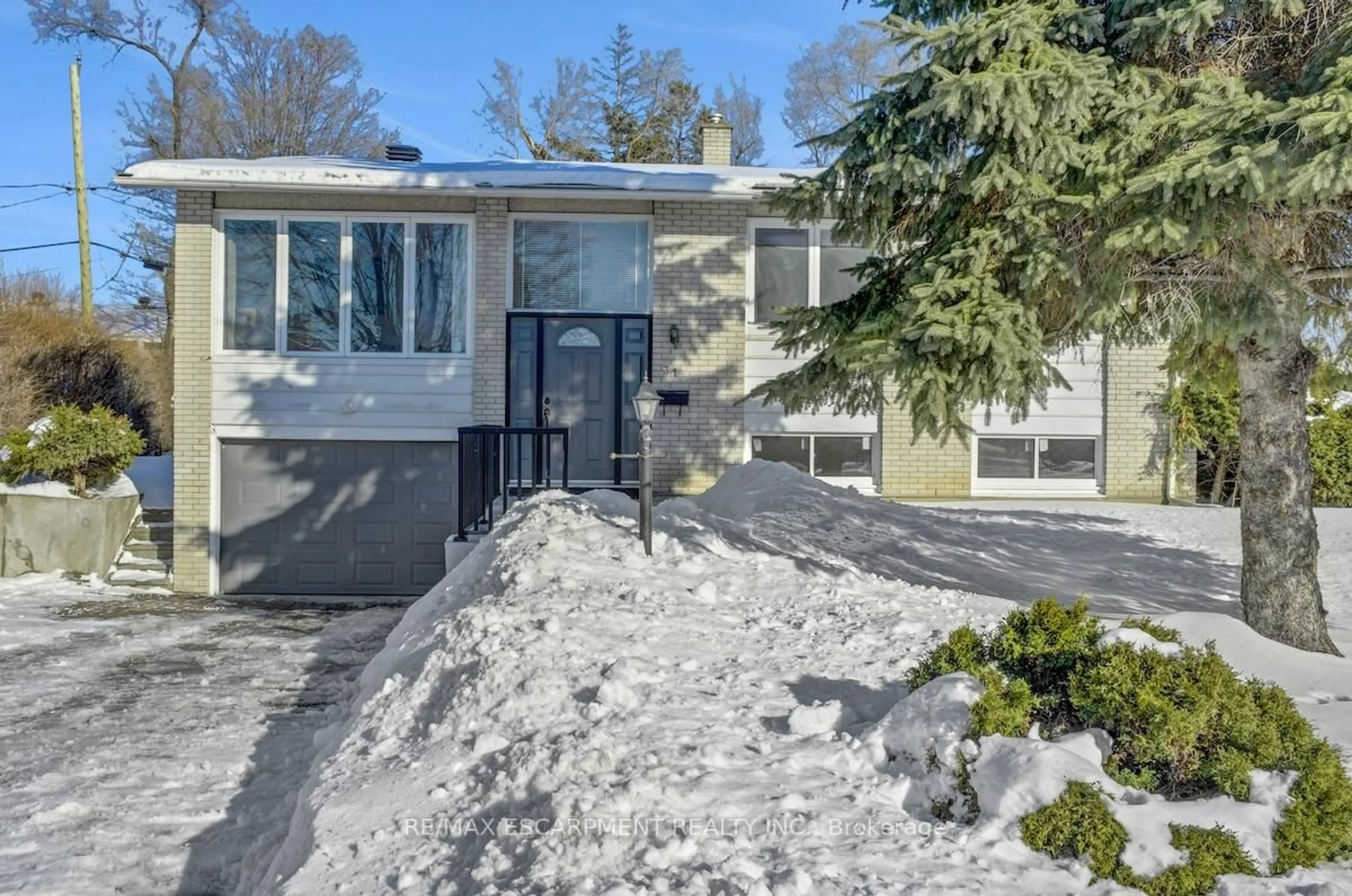 Unknown for 31 Bellfield St, Ottawa Ontario K2B 6K7