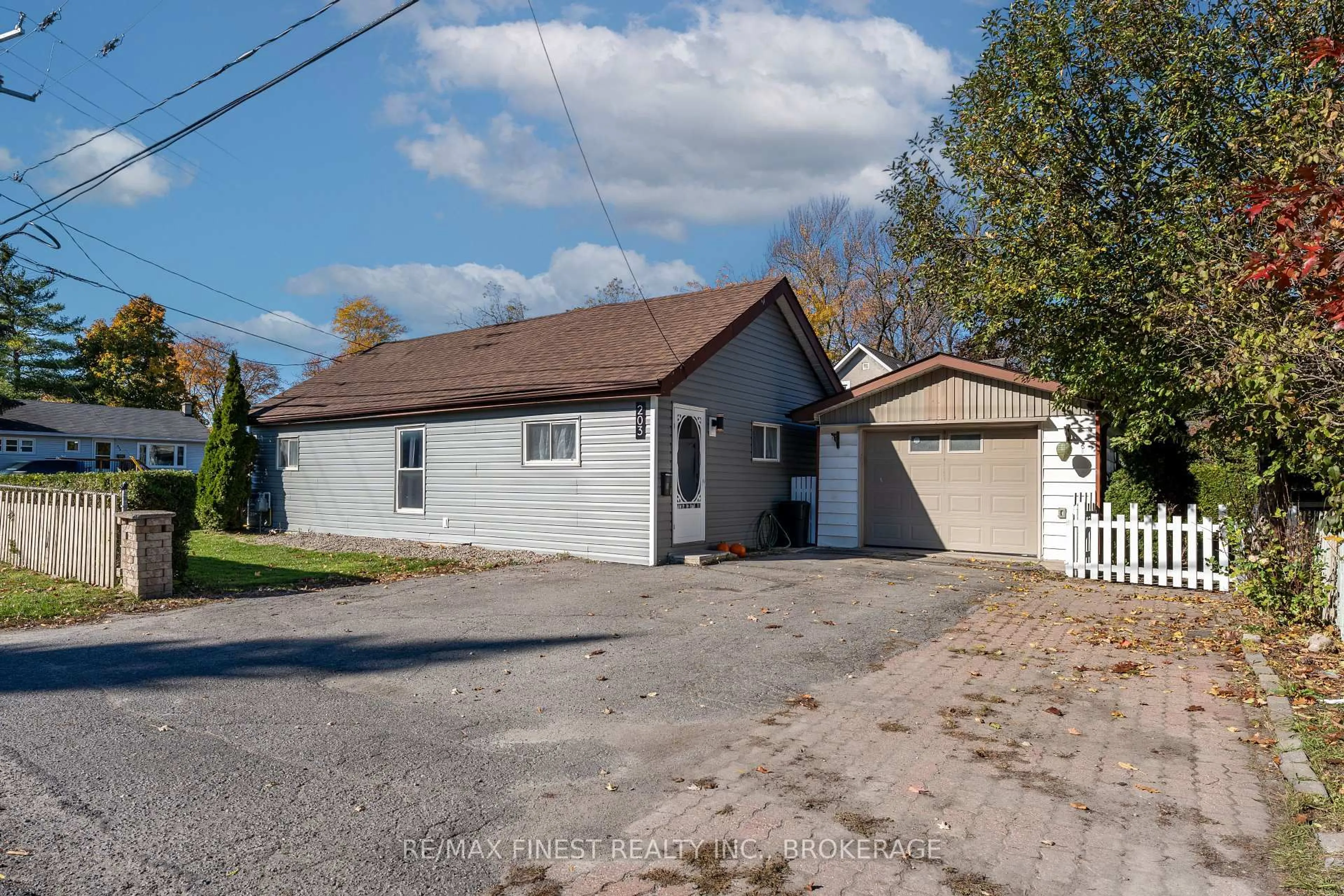 A pic from outside/outdoor area/front of a property/back of a property/a pic from drone, street for 203 Church St, Greater Napanee Ontario K7R 1C5