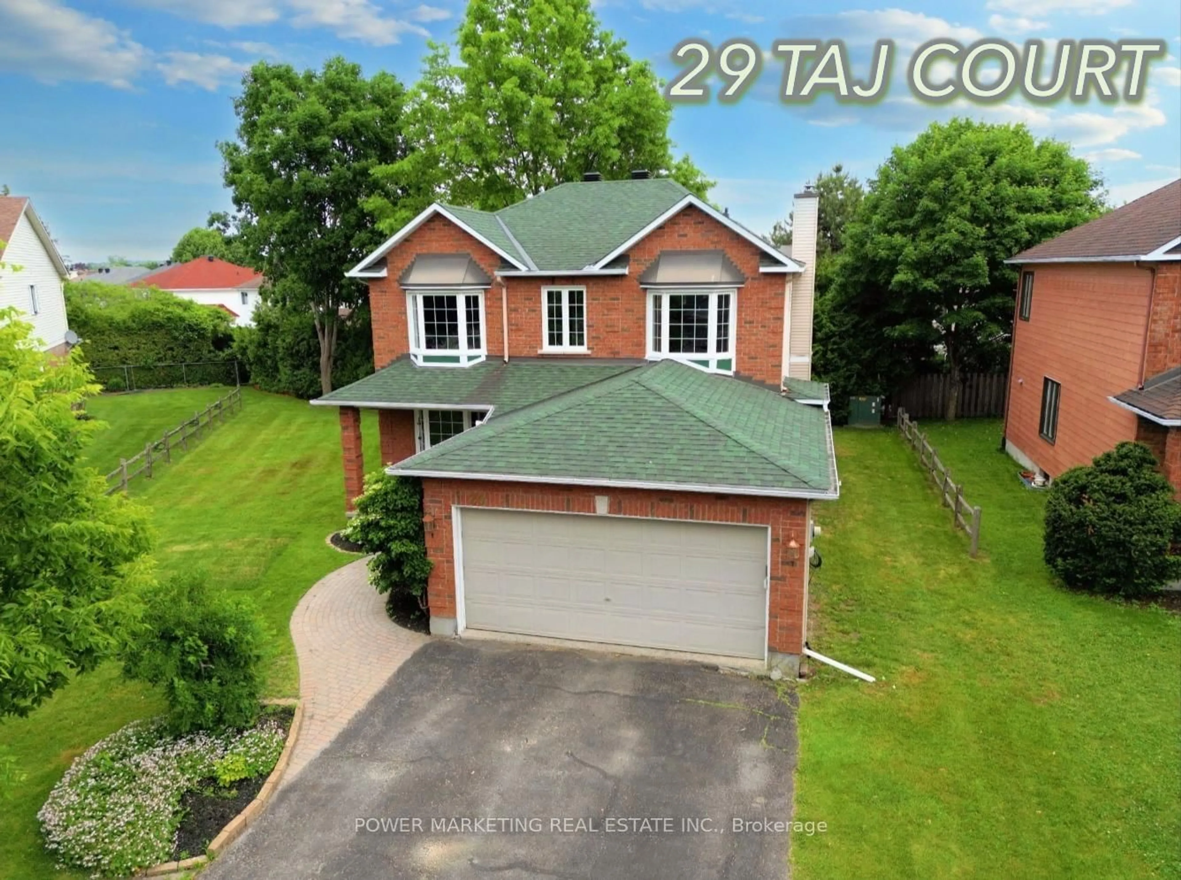 A pic from outside/outdoor area/front of a property/back of a property/a pic from drone, street for 29 TAJ Crt, Ottawa Ontario K1G 5K7