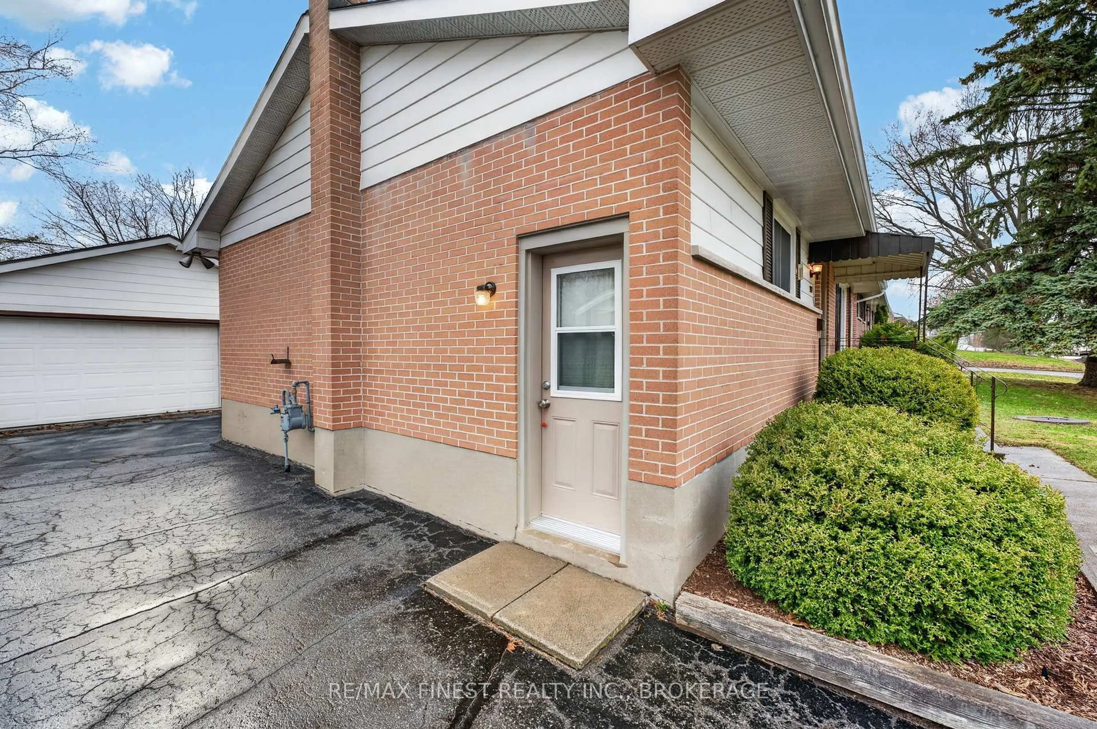 Home with brick exterior material, street for 30 Oxford Cres, Loyalist Ontario K7N 1P9