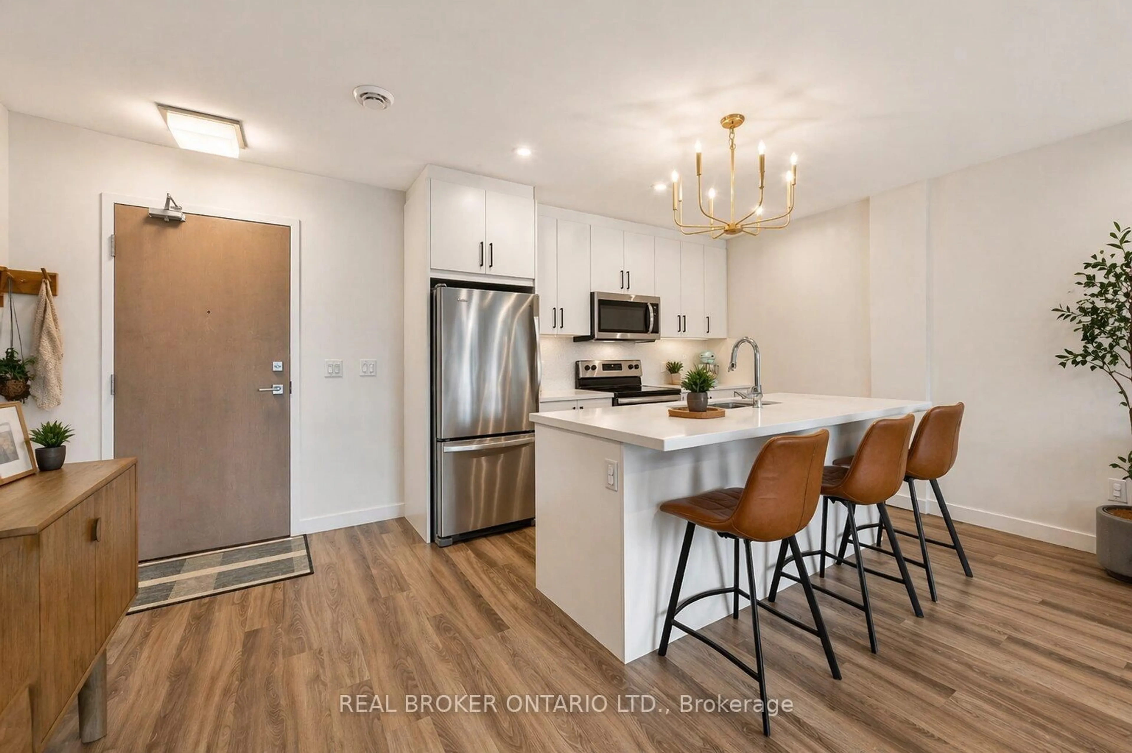 Open concept kitchen, unknown for 479 Charlton Ave #106, Hamilton Ontario L8N 0B4