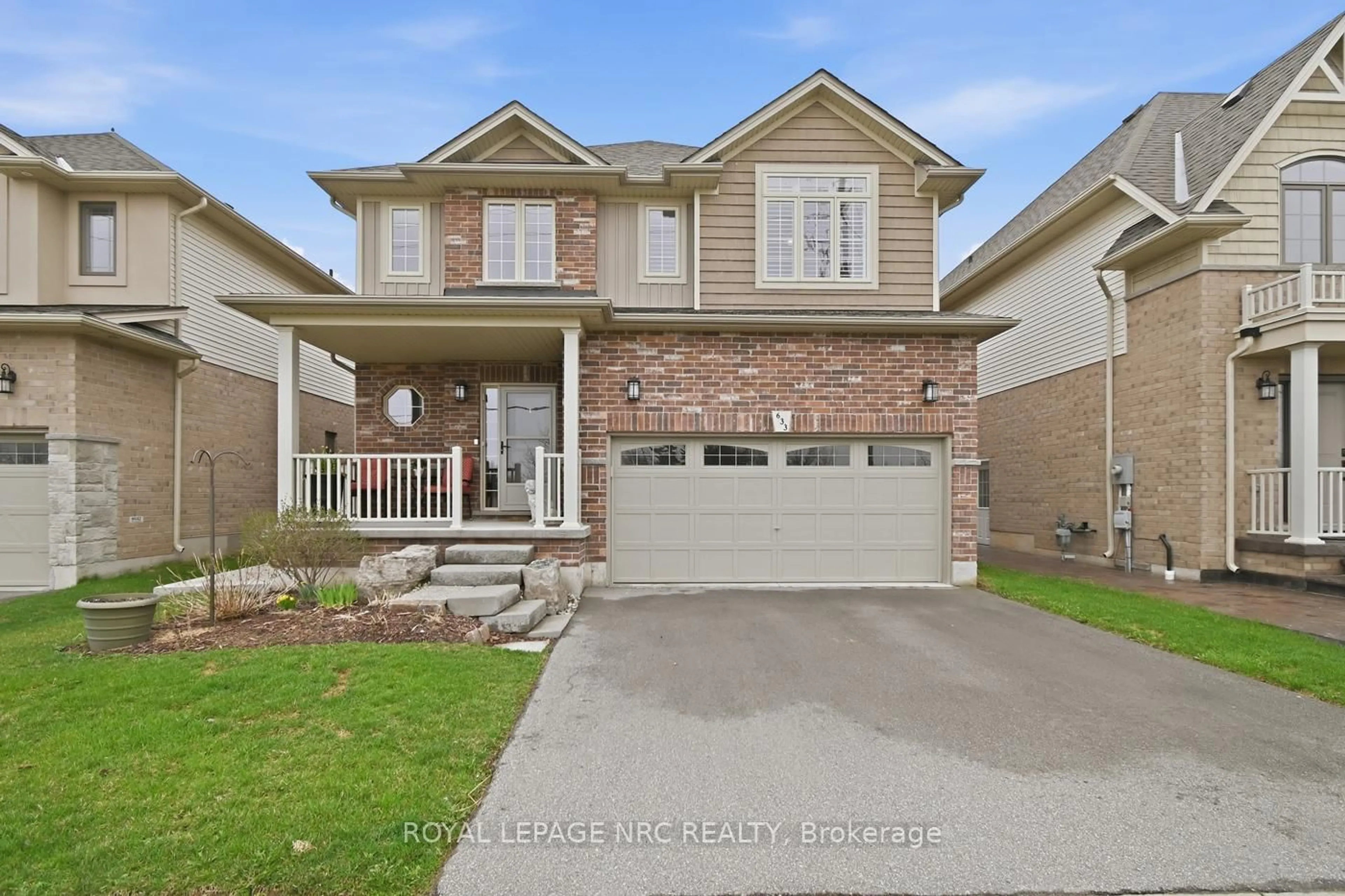 Home with brick exterior material, street for 633 Winston Rd, Grimsby Ontario L3M 0H4